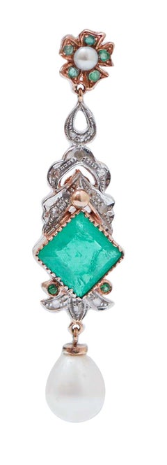 Boucles d'oreilles en perles, pierres précieuses, spinelle, diamants, émeraudes, or rose et argent.