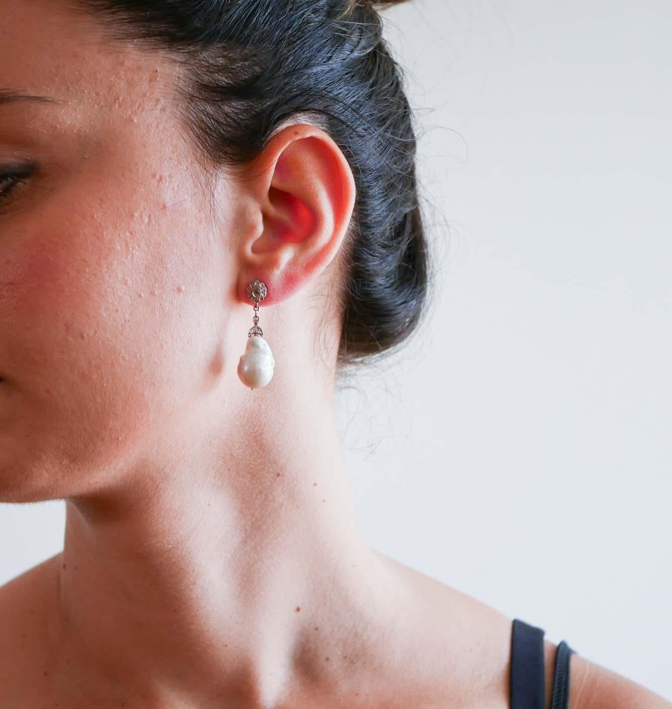 Taille mixte Boucles d'oreilles en perles, topaze, diamants, or rose et argent. en vente