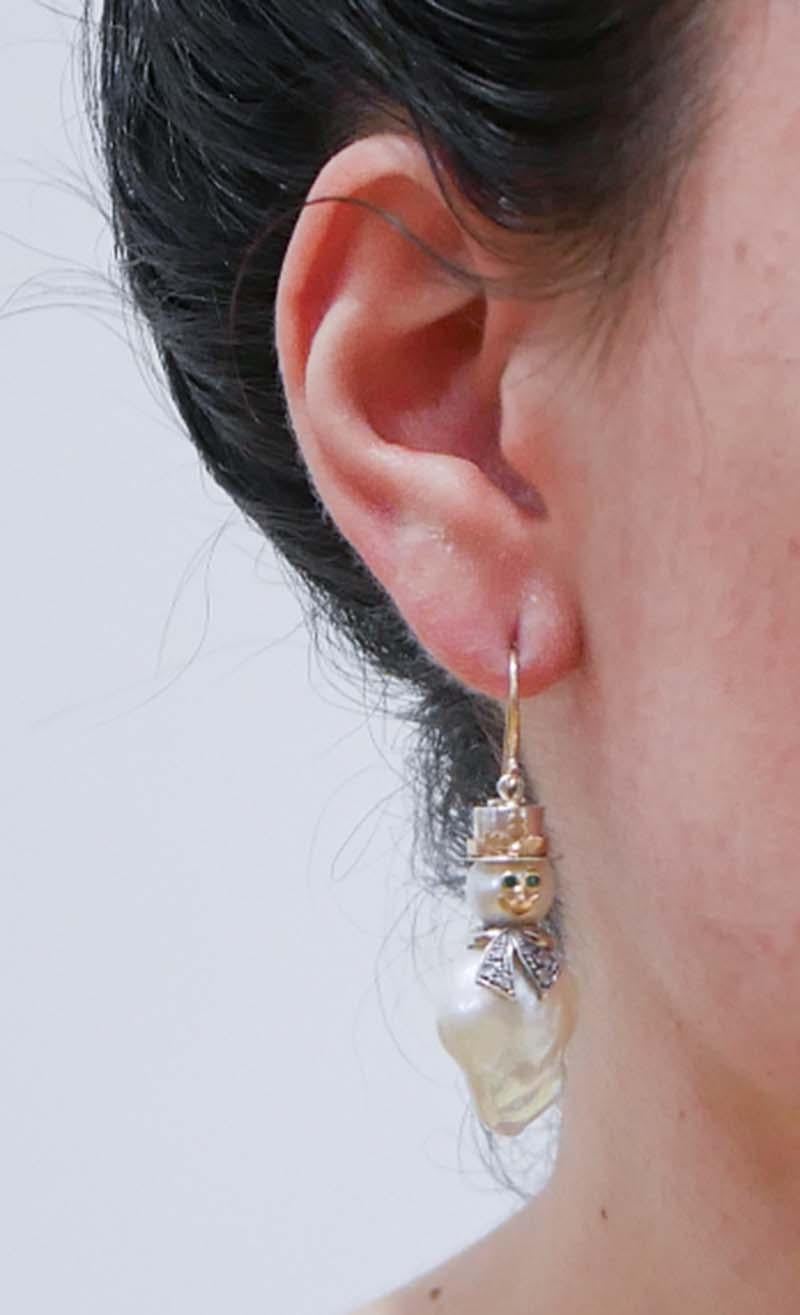 Pearls, Tsavorite, Diamonds, Rose Gold and Silver Snowman Dangle Earrings. In Good Condition For Sale In Marcianise, Marcianise (CE)