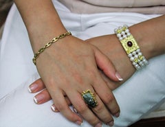 Pearls Yellow 18 Karat Gold Cabochon Ruby Retro Bracelet Rome, Italy, 1970s