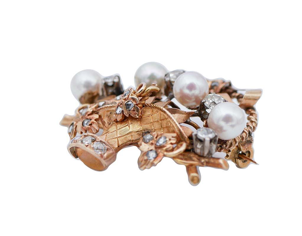 SHIPPING POLICY:
No additional costs will be added to this order.
Shipping costs will be totally covered by the seller (customs duties included).

Beautiful brooch in 18 karat rose gold structure mounted with pearls and diamonds.
This brooch was