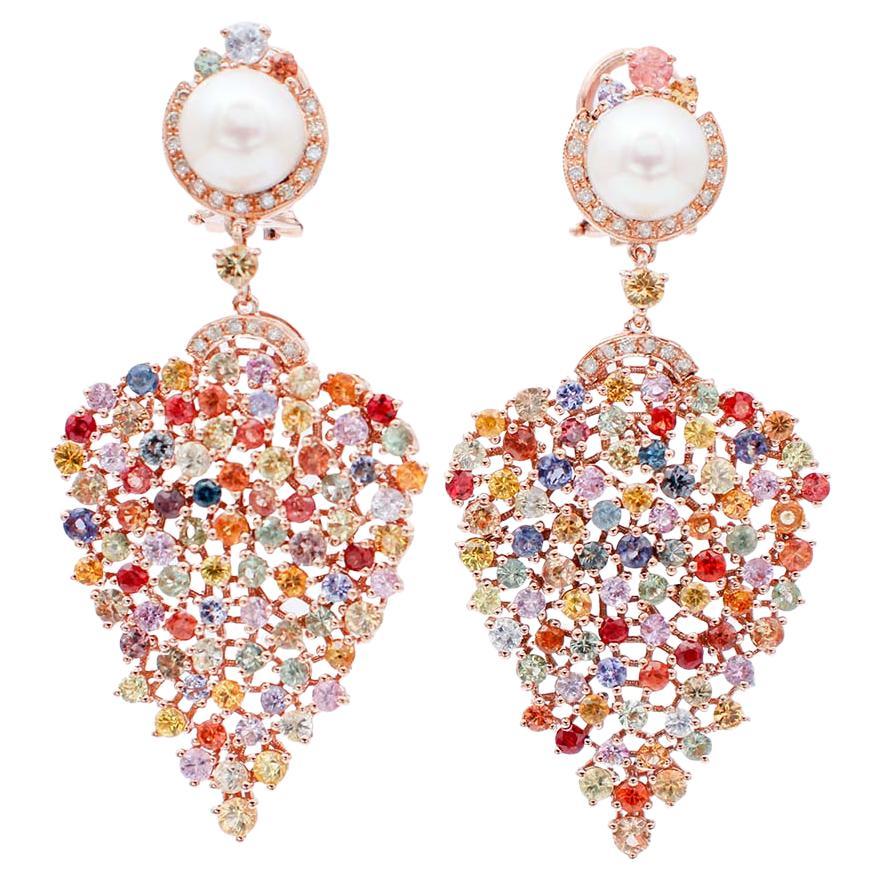 Perles, saphirs multicolores, diamants, boucles d'oreilles pendantes en or rose 14 carats.