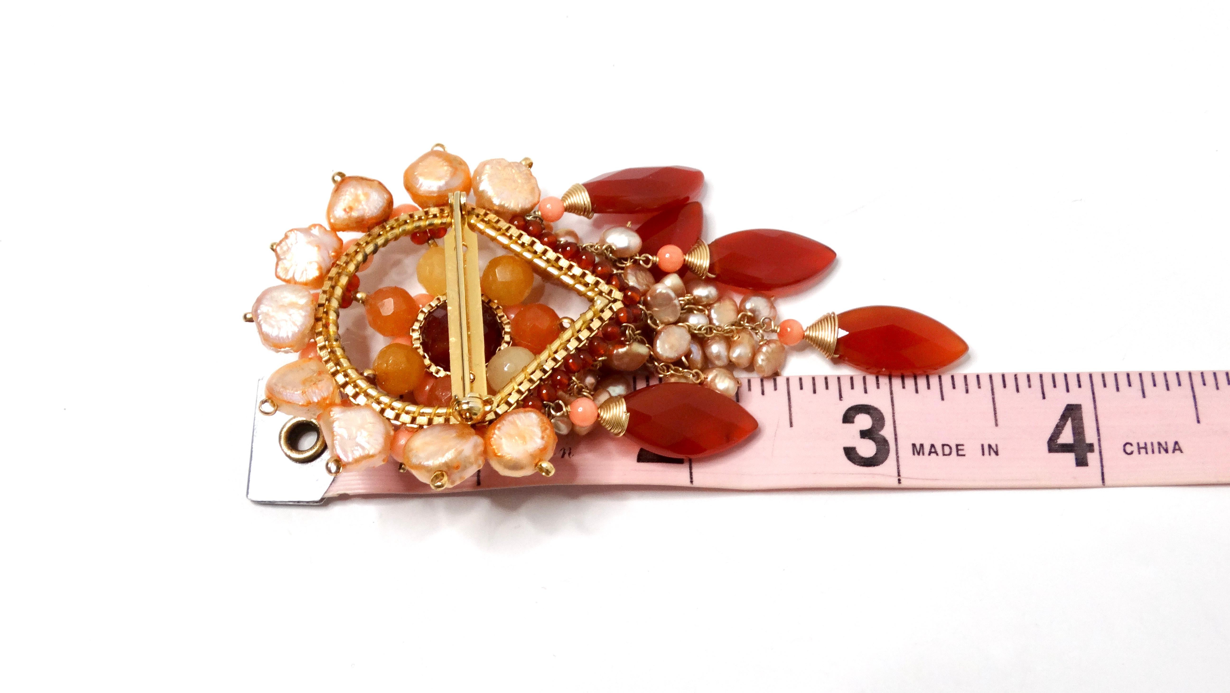 Donna Spilla con perline intricate rosa e arancione in vendita