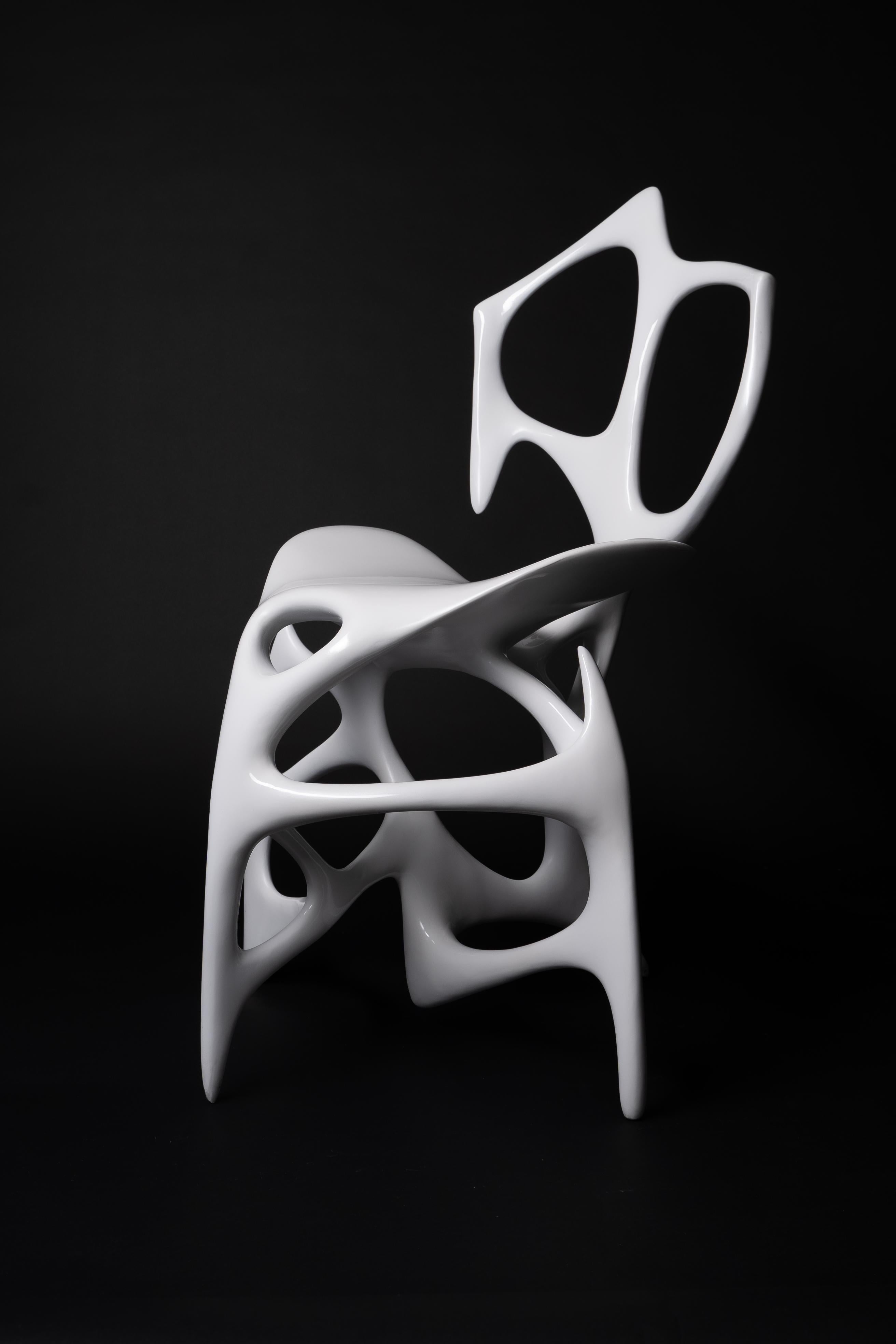 Sedia Studio A standard in bianco perlato di Duen Studio in vendita 1