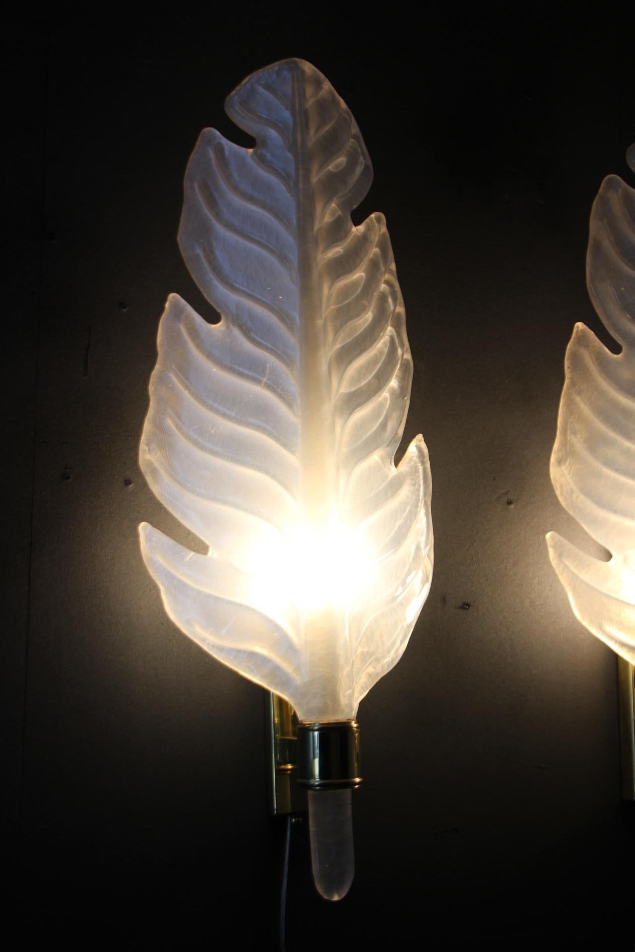 Pearly White Murano Glass Sconces, Leaf Shape Wall Lights,  Barovier Style For Sale 6
