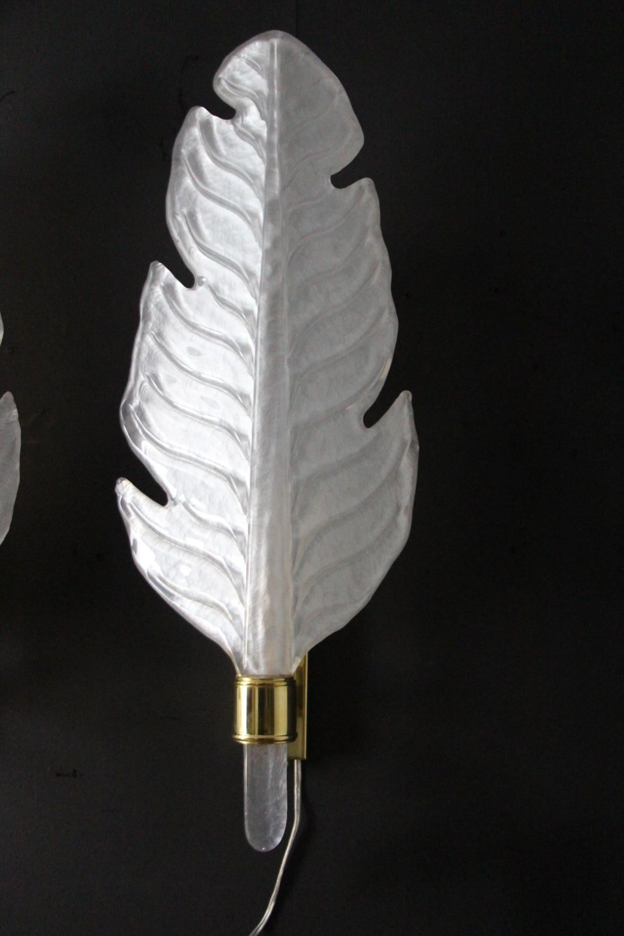 Pearly White Murano Glass Sconces, Leaf Shape Wall Lights,  Barovier Style For Sale 2