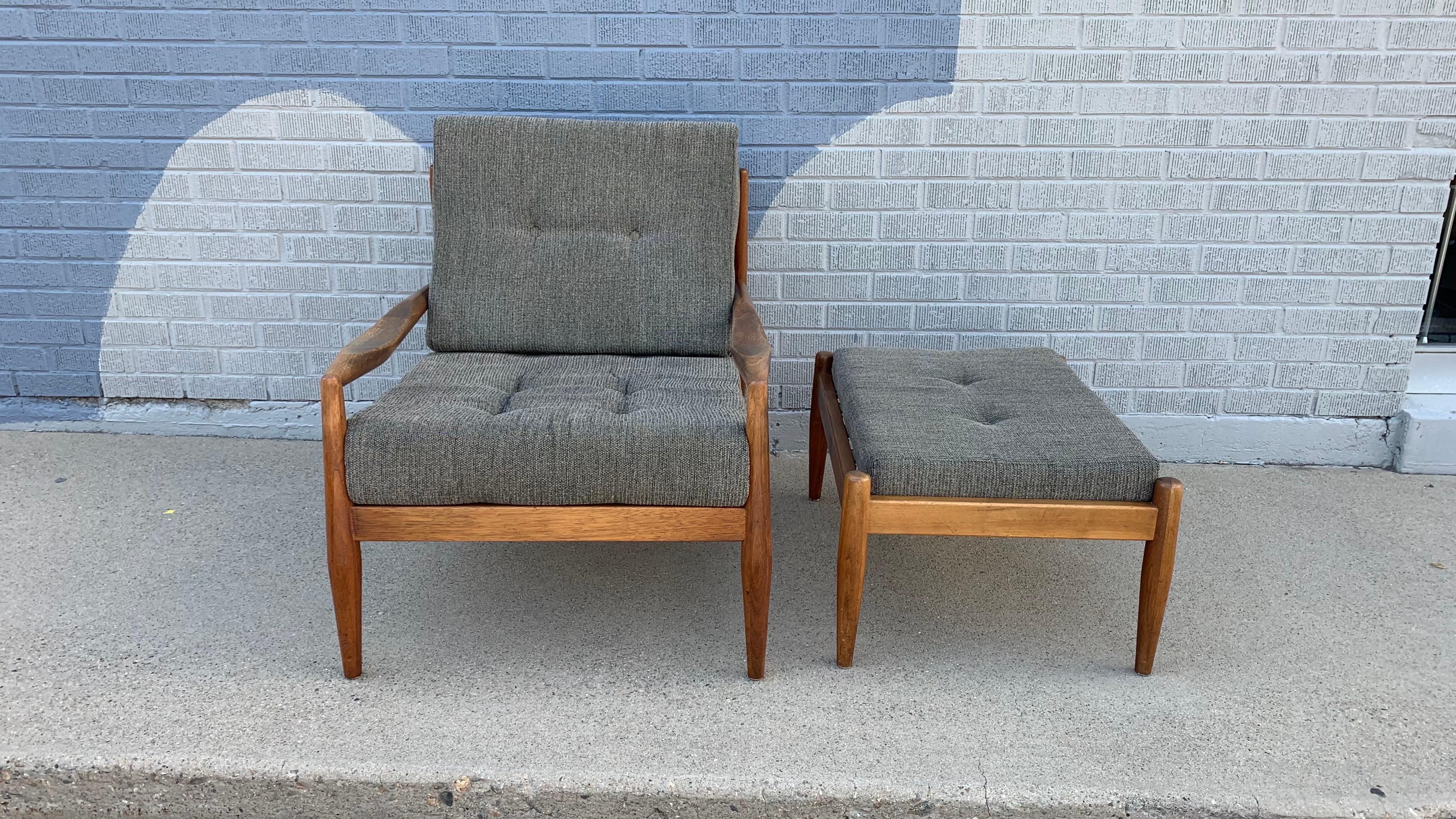 Américain Pearsall 843-C Lounge Chair et 849-O Ottoman, années 1960 en vente