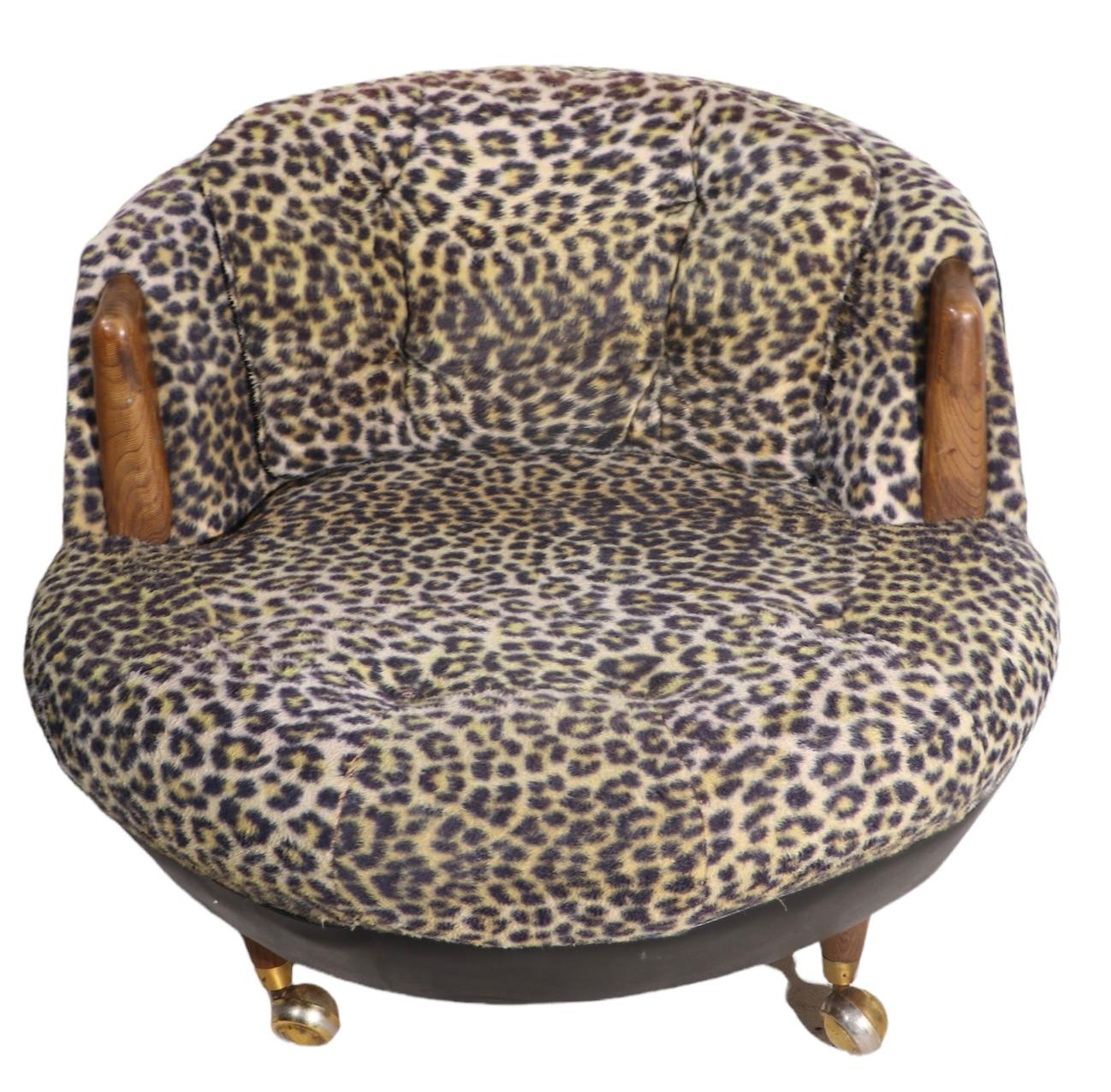 Pearsall Havana Lounge Chair in Faux Cheetah Fur Fabric and Black Vinyl In Good Condition In New York, NY