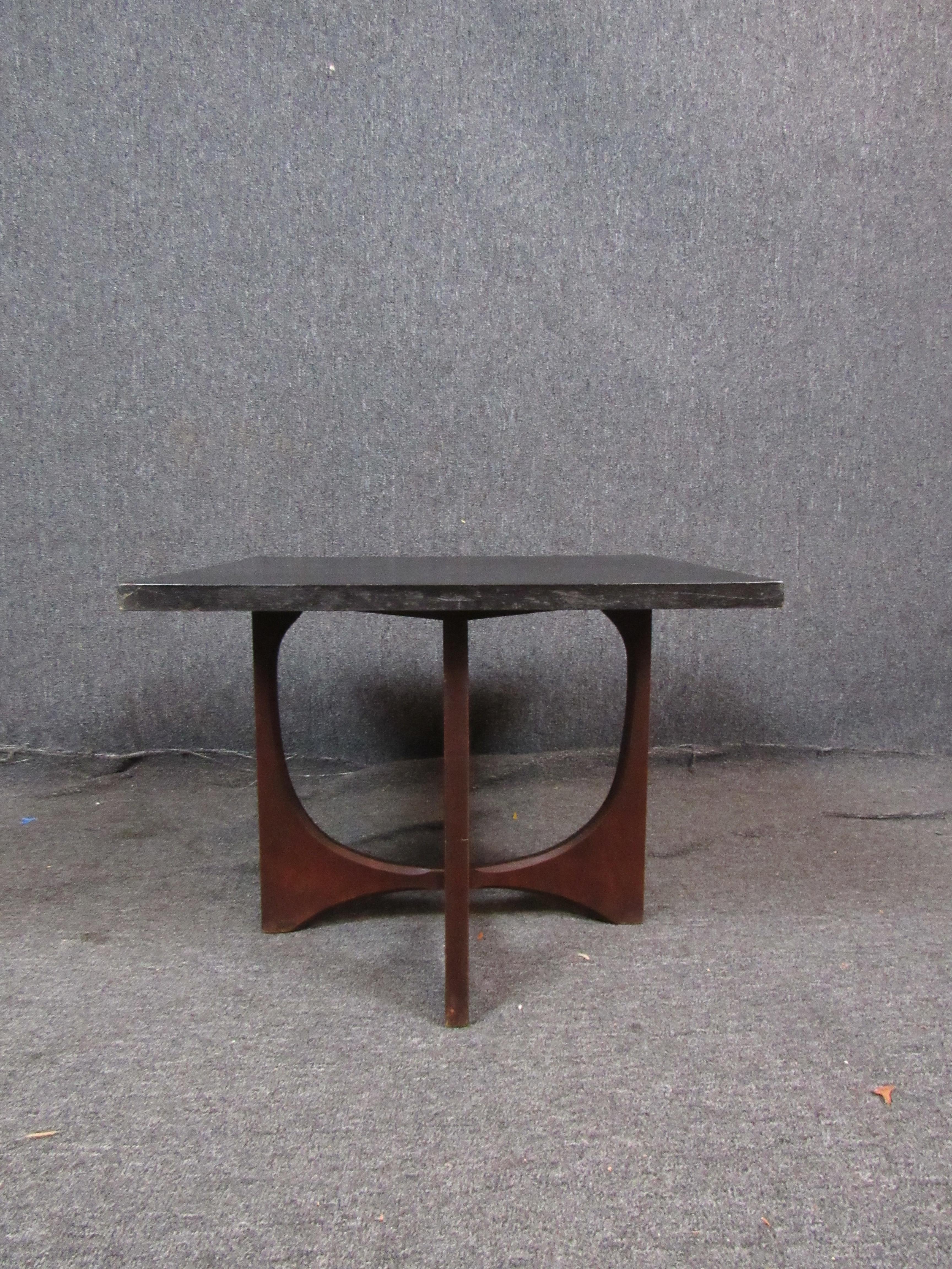 Mid-Century Modern Pearsall Style Side Table For Sale