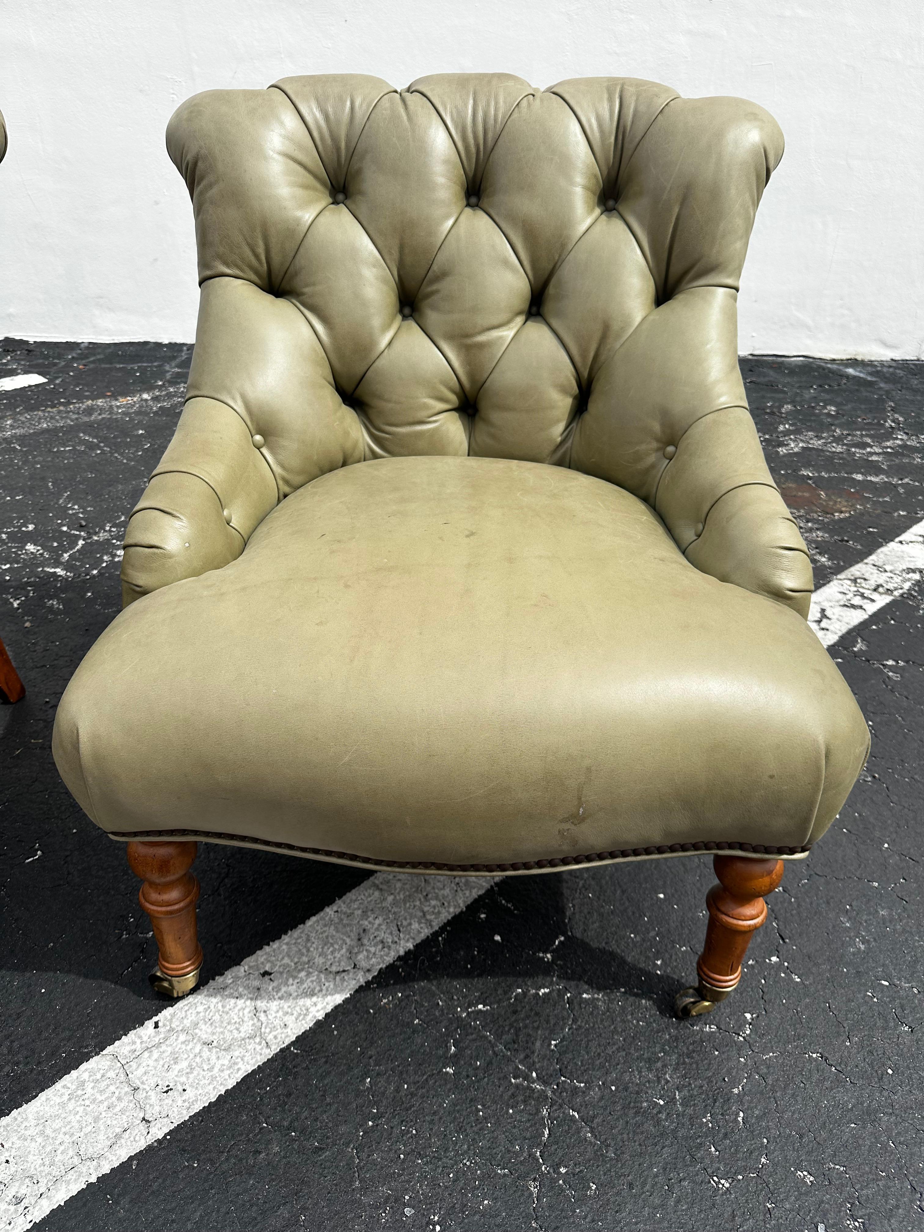 Pearson Ralph Lauren English Style Green Leather Library Chairs, Set of 2 In Good Condition For Sale In Fort Lauderdale, FL