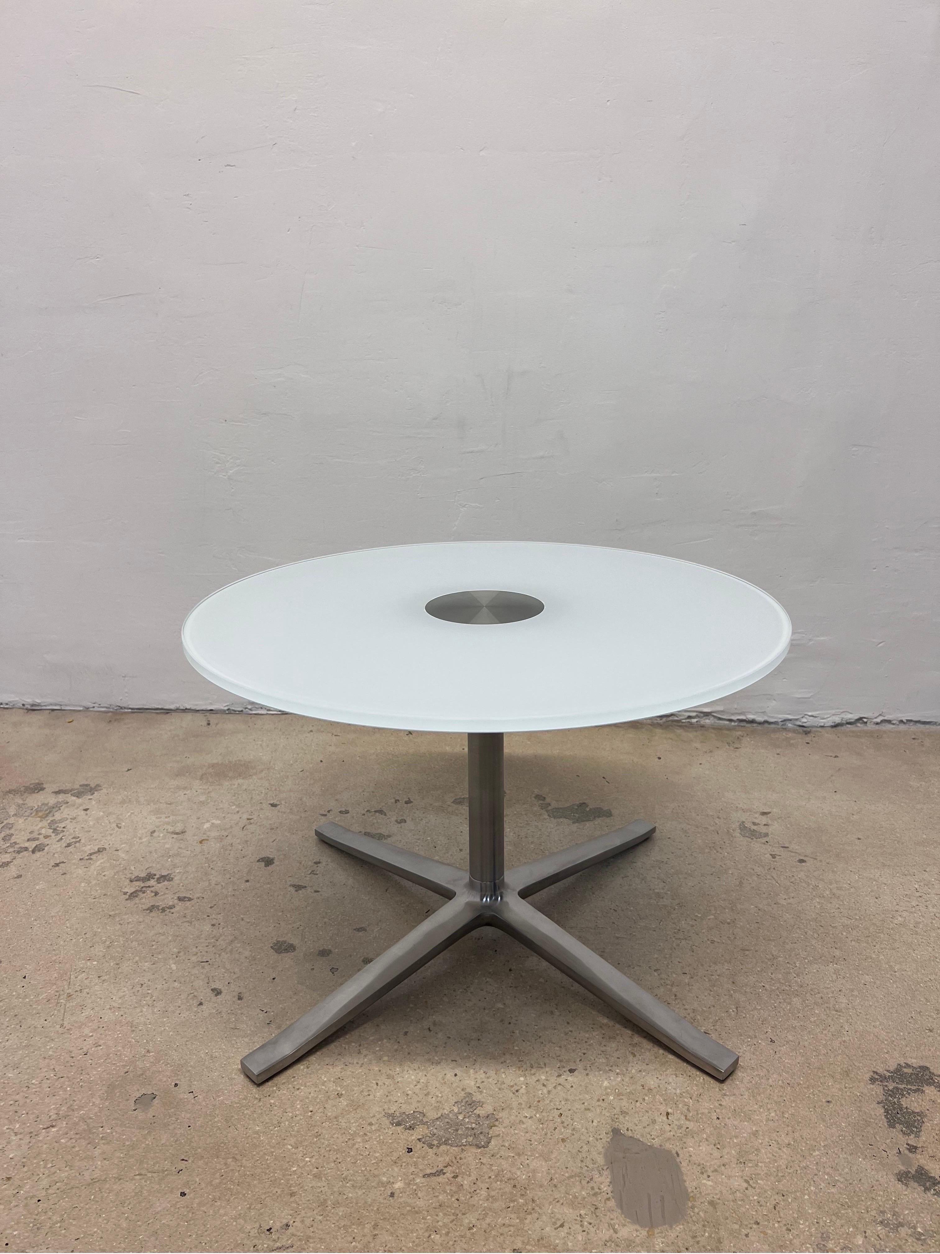 German Pearson Lloyd Bob's Side Tables With Round Glass Tops for Coalesse, a Pair For Sale