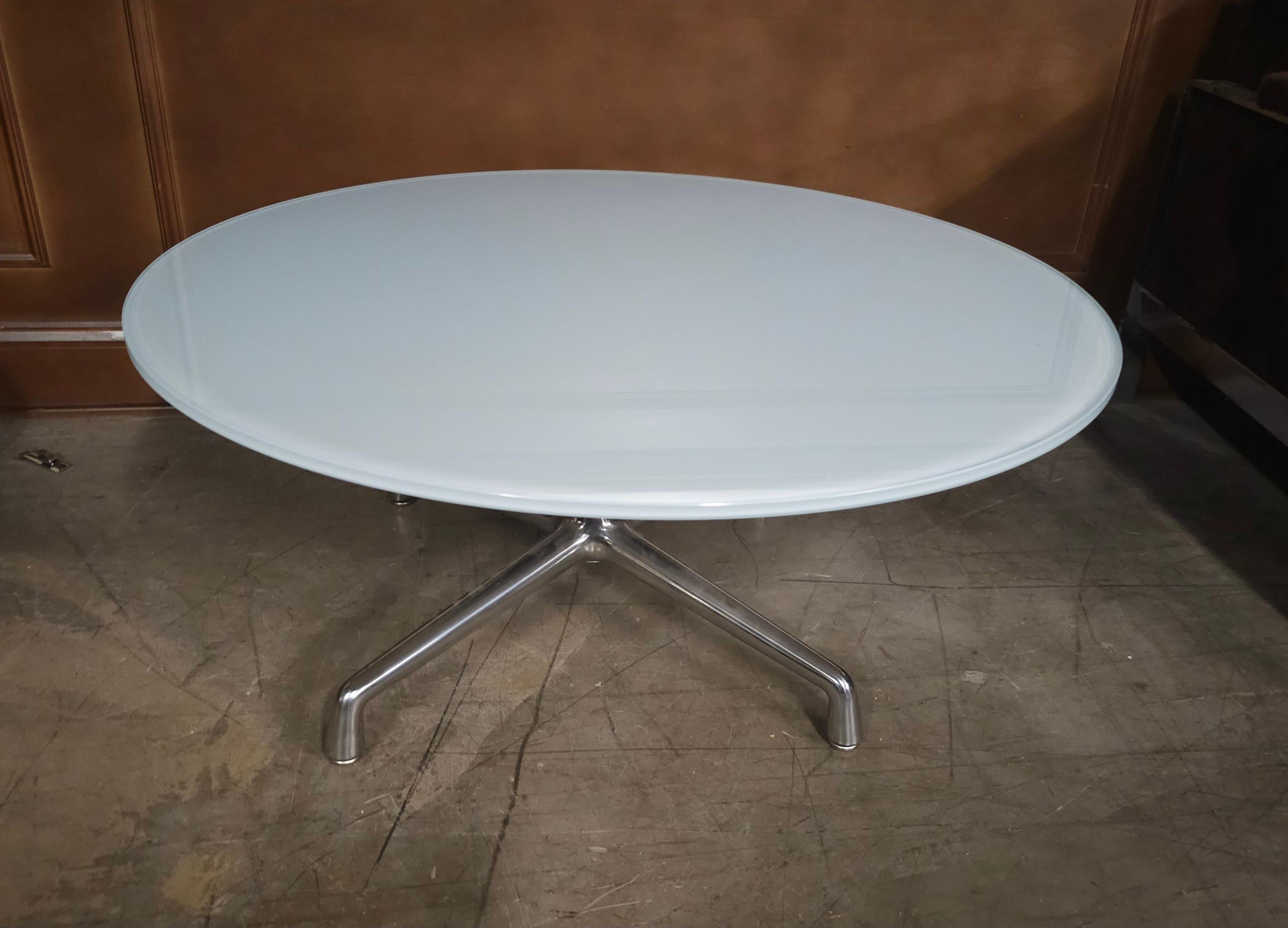 Post-Modern Pearson Lloyd for Coalesce Modernist Frosted Glass Top and Steel Coffee Table For Sale