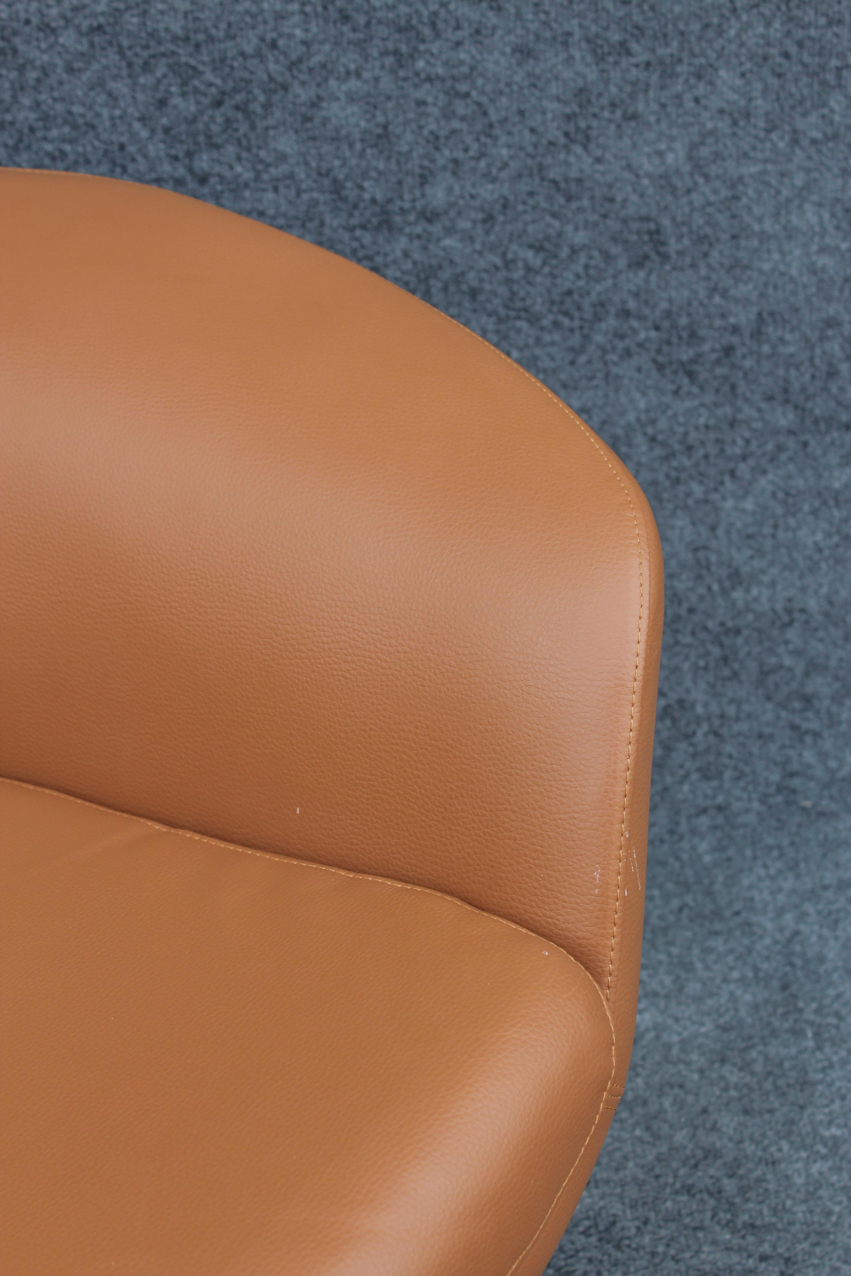 Pearson Lloyd pour Coalesse 'Bob' Lounge Chair & Ottoman en cuir Tan personnalisé  en vente 6