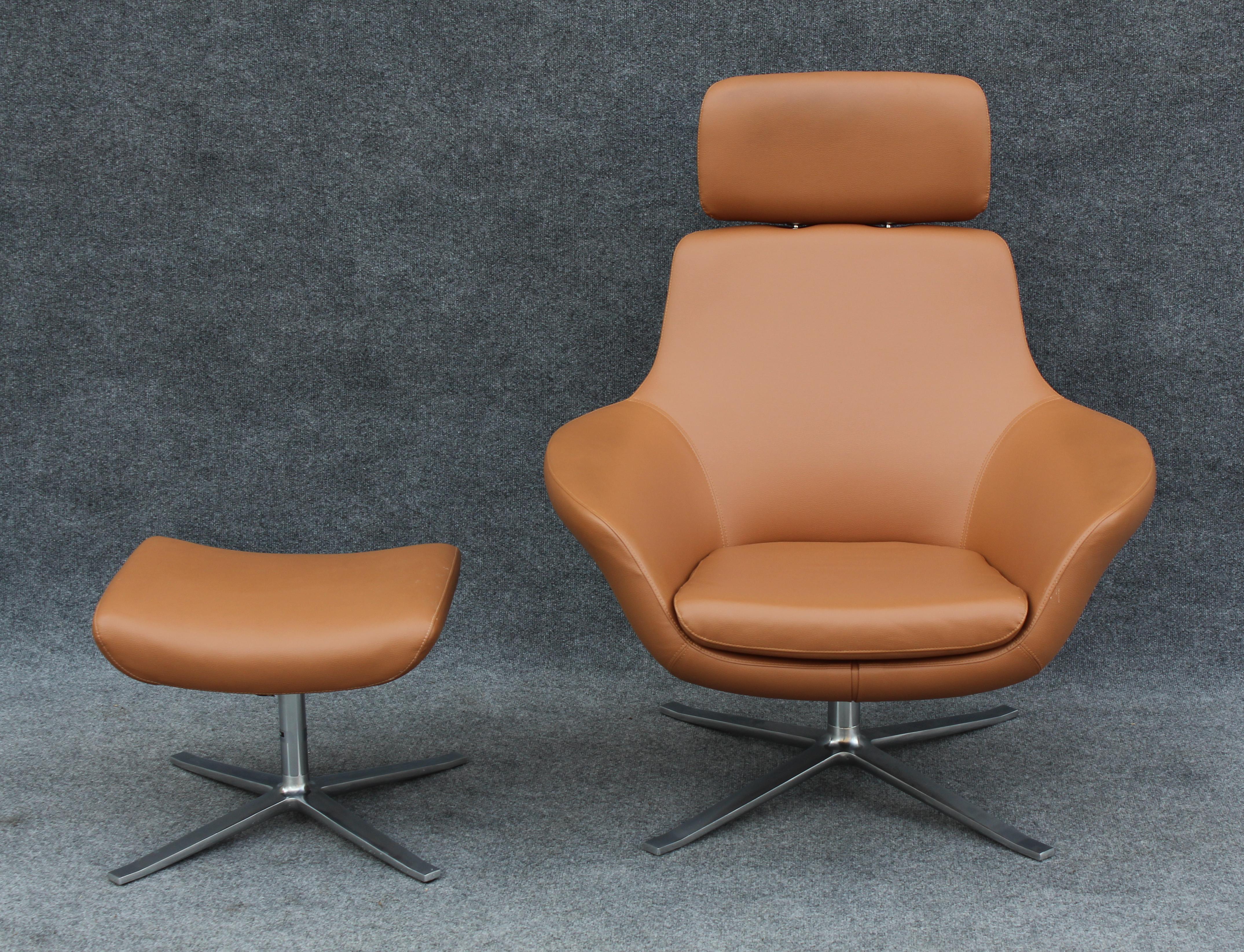 Pearson Lloyd pour Coalesse 'Bob' Lounge Chair & Ottoman en cuir Tan personnalisé  Bon état - En vente à Philadelphia, PA