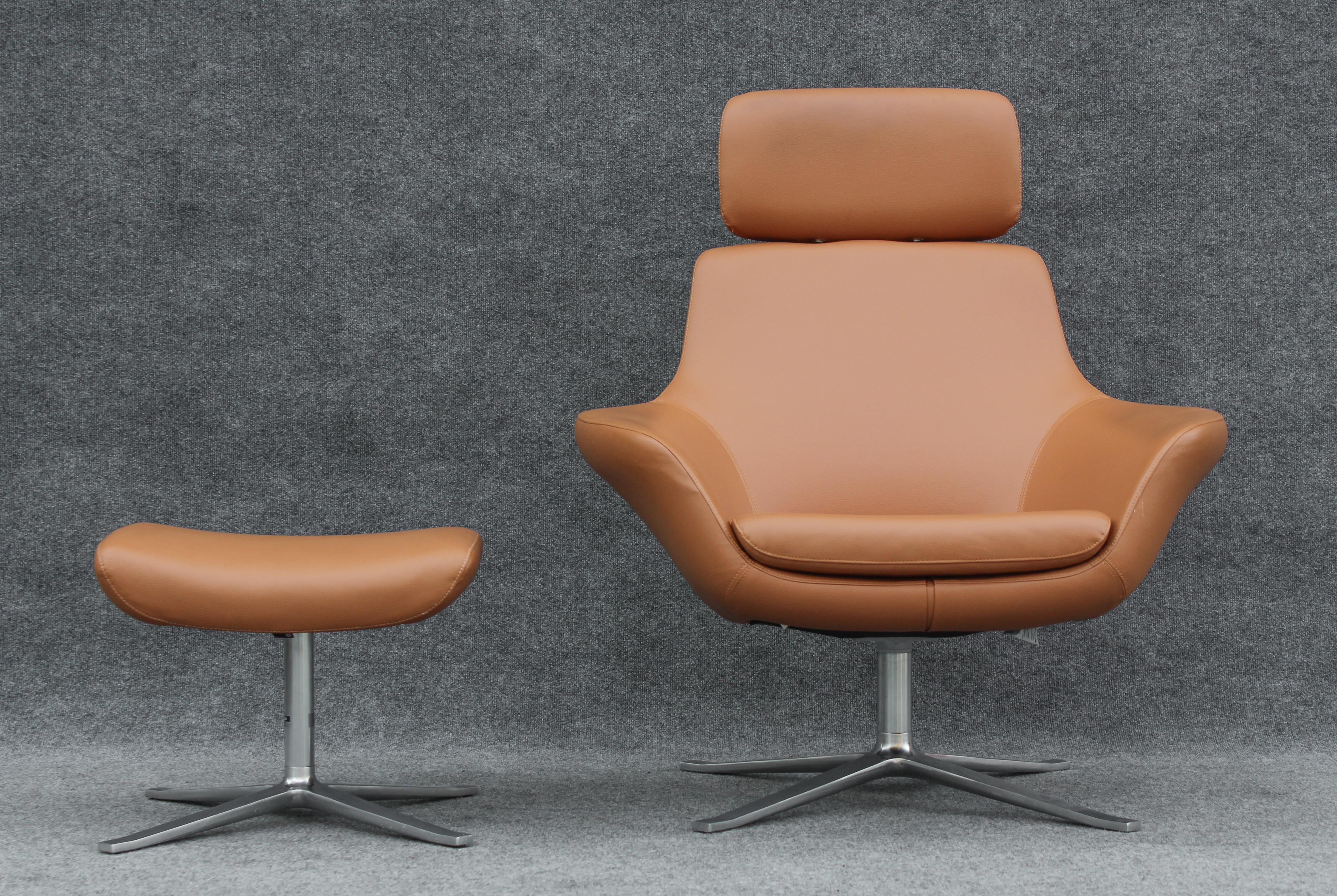 XXIe siècle et contemporain Pearson Lloyd pour Coalesse 'Bob' Lounge Chair & Ottoman en cuir Tan personnalisé  en vente