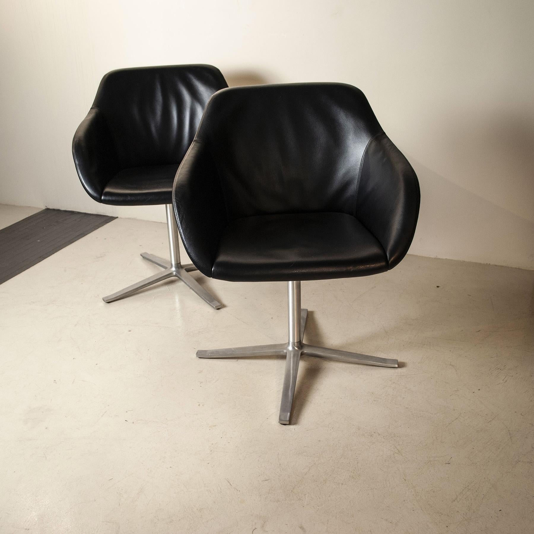 Aluminum Pearson Lloyd Set of Two Lounge Chairs 90’s For Sale