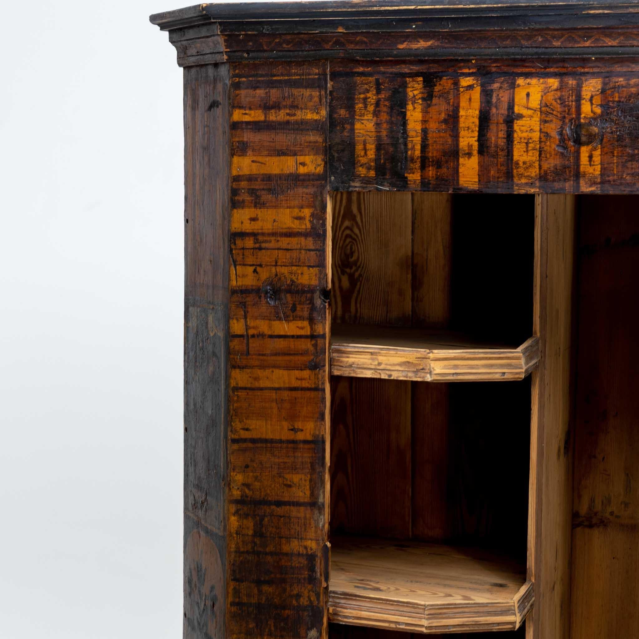 Peasant cabinet, Late 18th Century For Sale 3