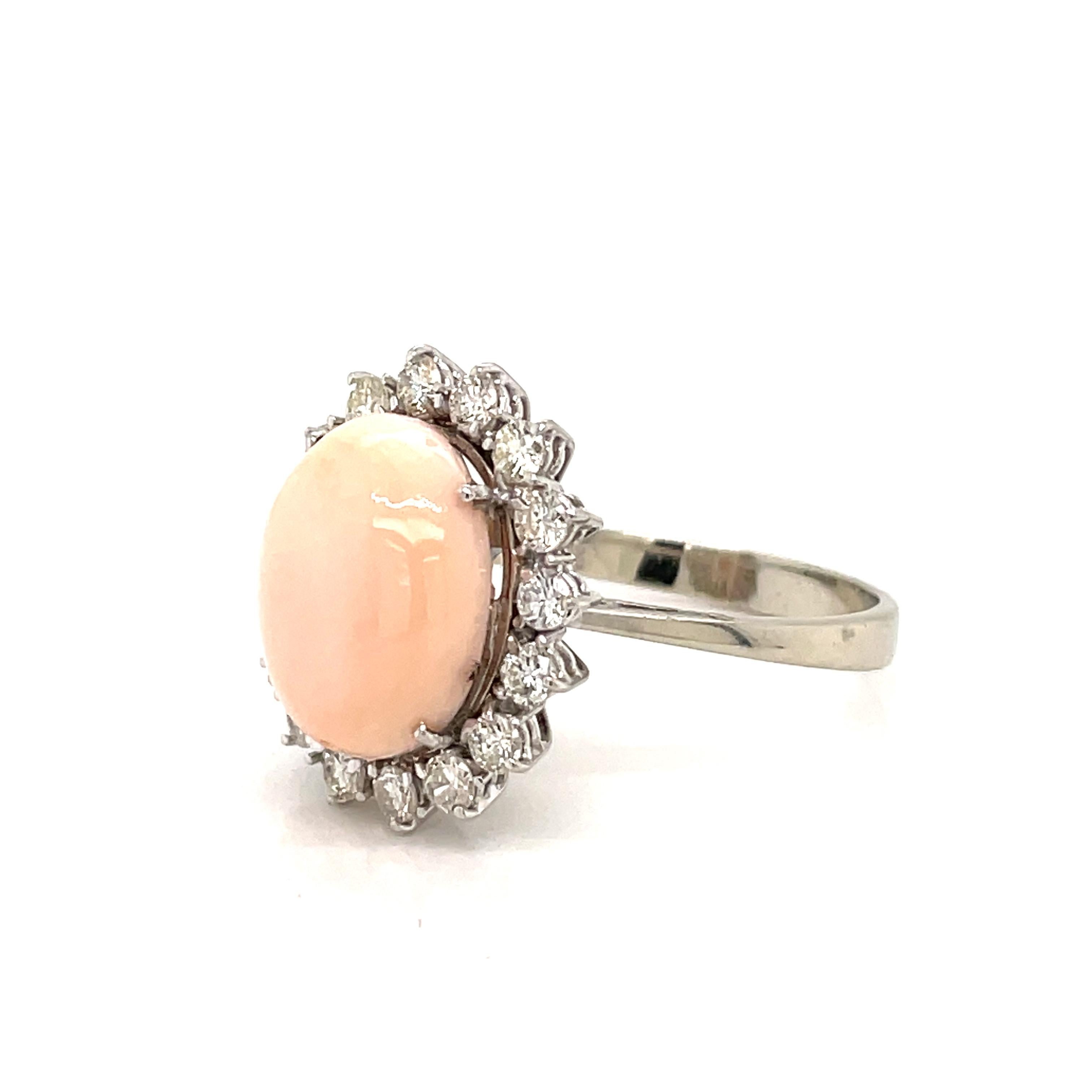 Peau D'ange Coral Diamond Gold Cocktail Ring In Excellent Condition For Sale In Napoli, Italy