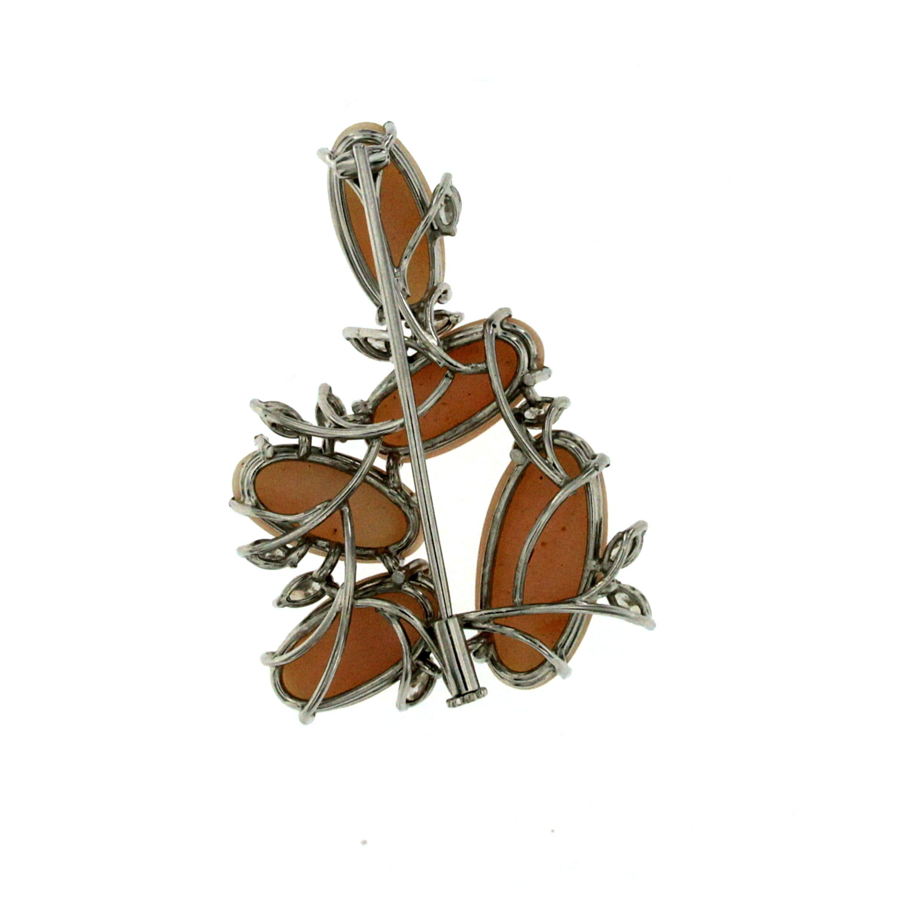Women's Peau D'ange Coral Diamond Gold Flower Shape Brooch
