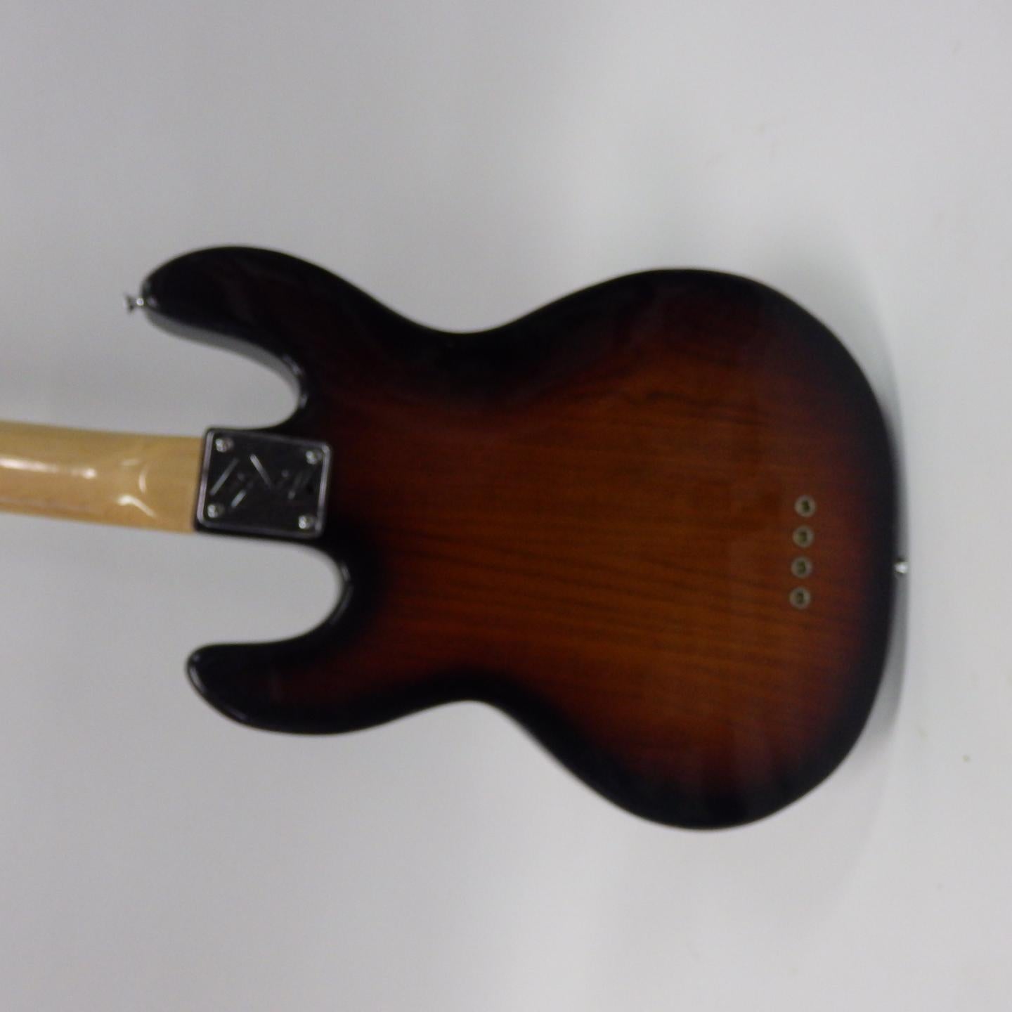 Peavey T 40 Bass Guitar with Original Hard Case 3