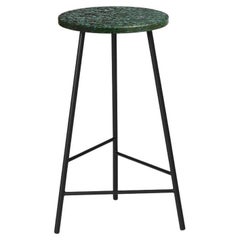 Petit tabouret de bar Pebble Noir noir à revêtement en contreplaqué par Warm Nordic