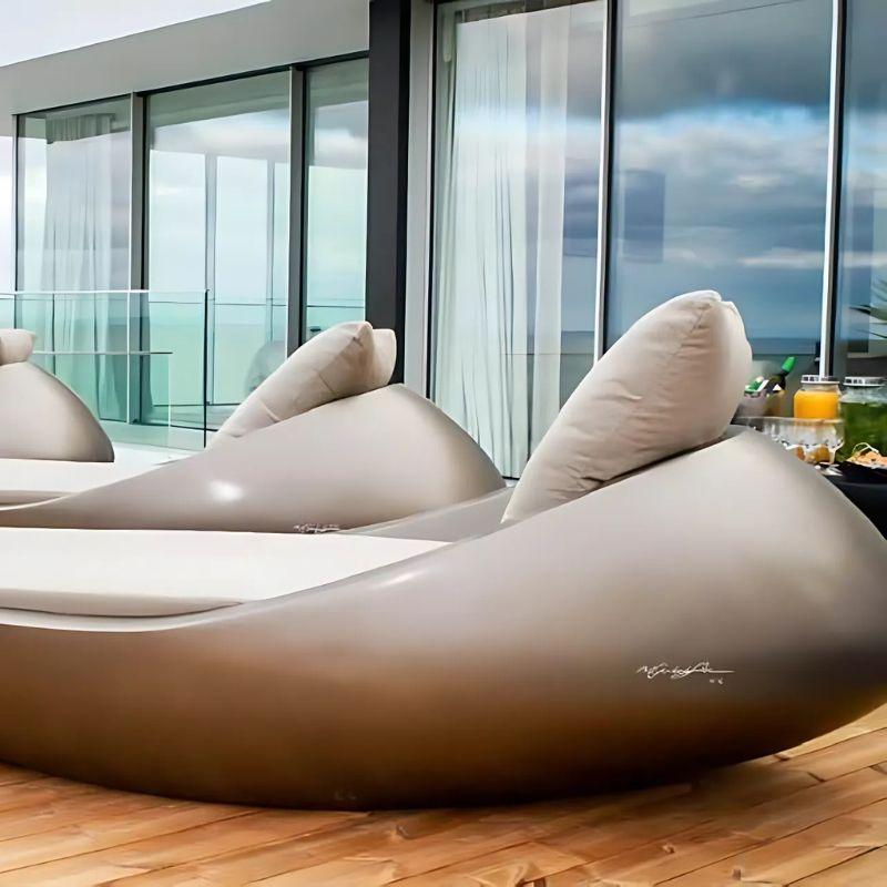 Contemporary Sculptural Fiberglass Pebble Chaise Longue by Nini Andrade Silva For Sale 3
