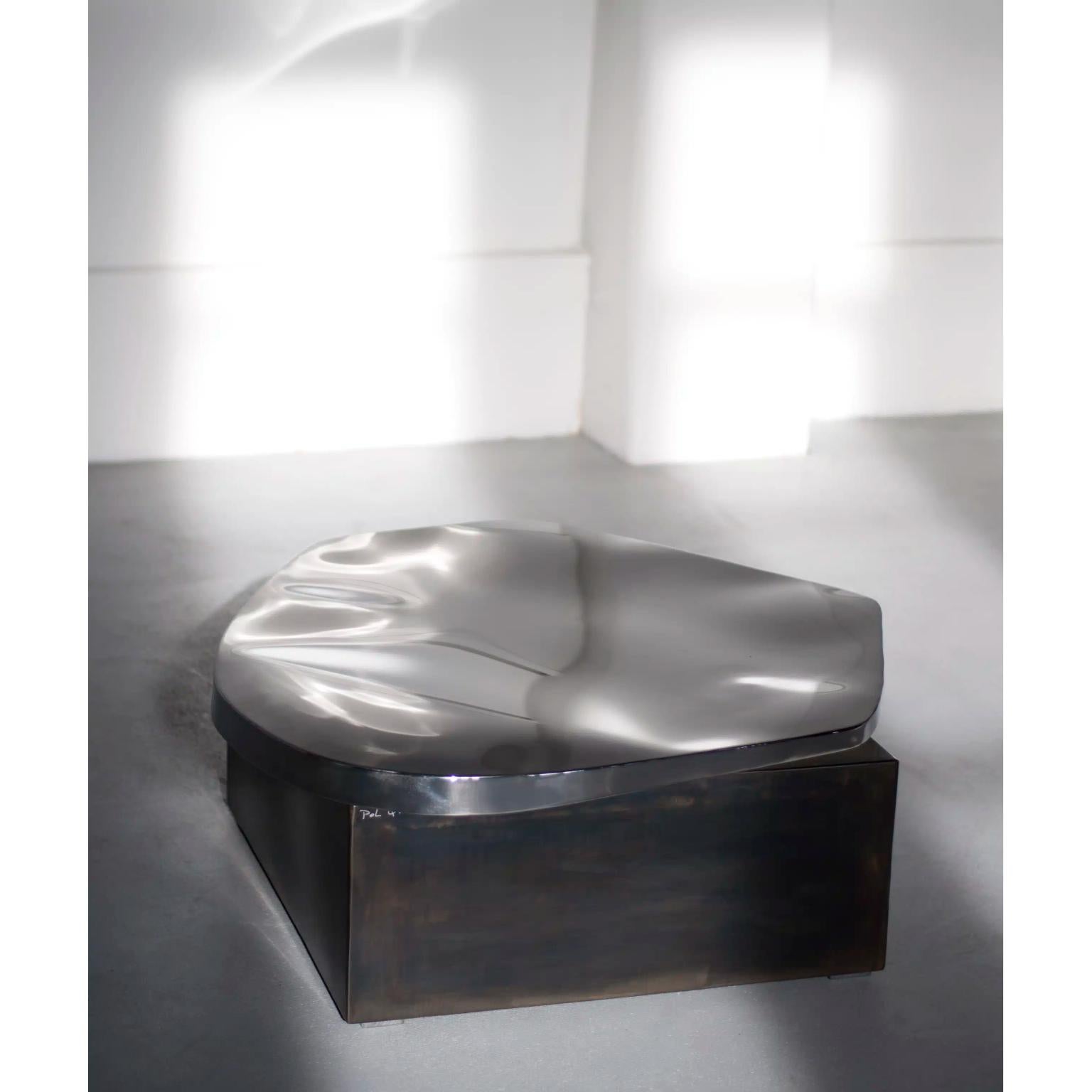 Belge Table basse Pebble de Pol Quadens en vente