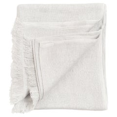 Sciarpa in puro lino grigio, morbida e classica, tessuta a mano.