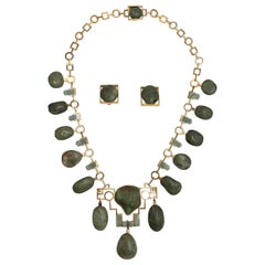 Pebble Jade Vintage Necklace with Matching Clip on Earrings in 18K Yellow Gold