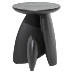 Sgabello Pebble Tipo 01, nero carbone Monkey Pod Wood