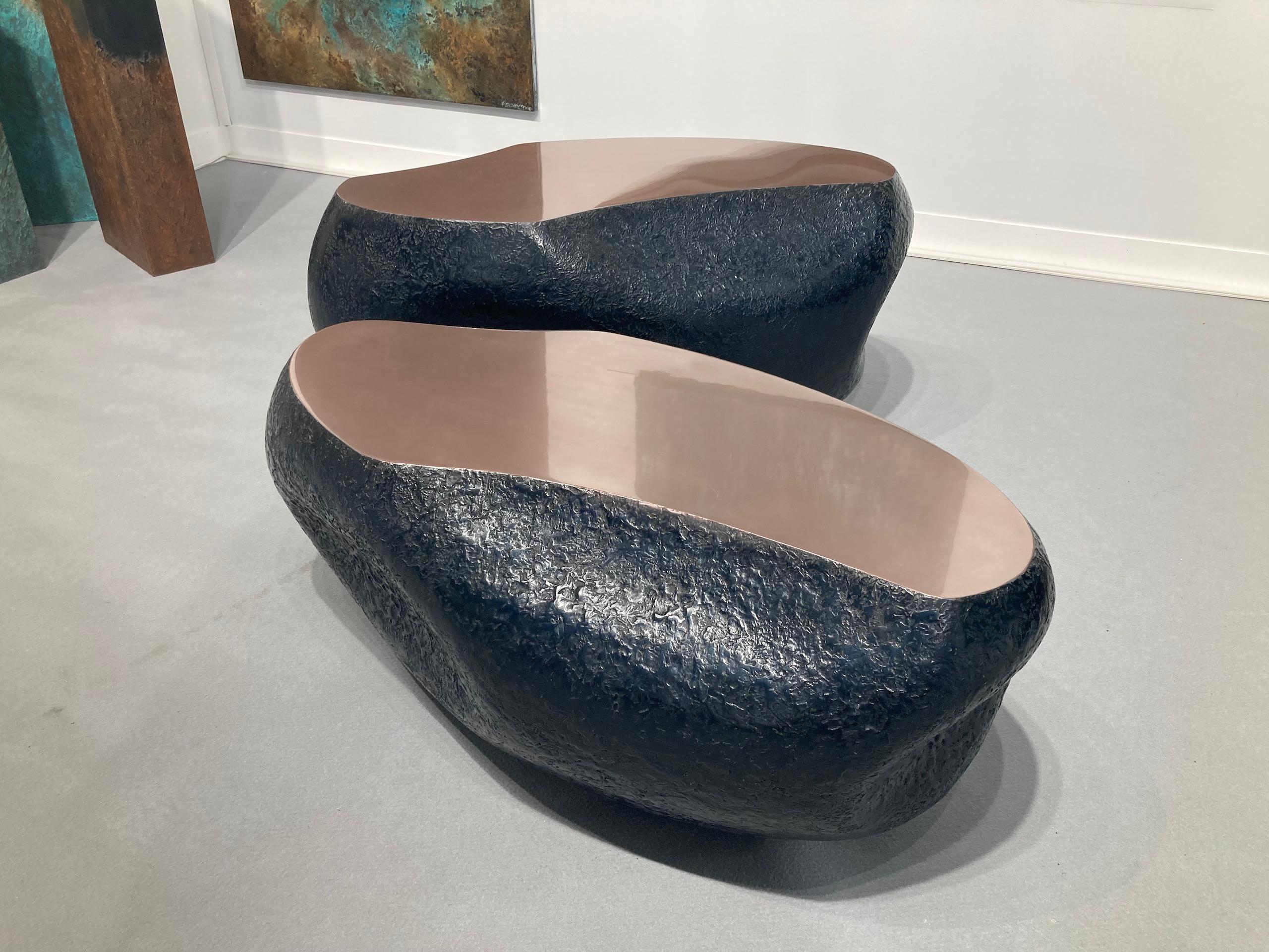 Pebble #1 by Frédérique Domergue - Limited-edition, sculptural table In New Condition For Sale In PARIS, FR