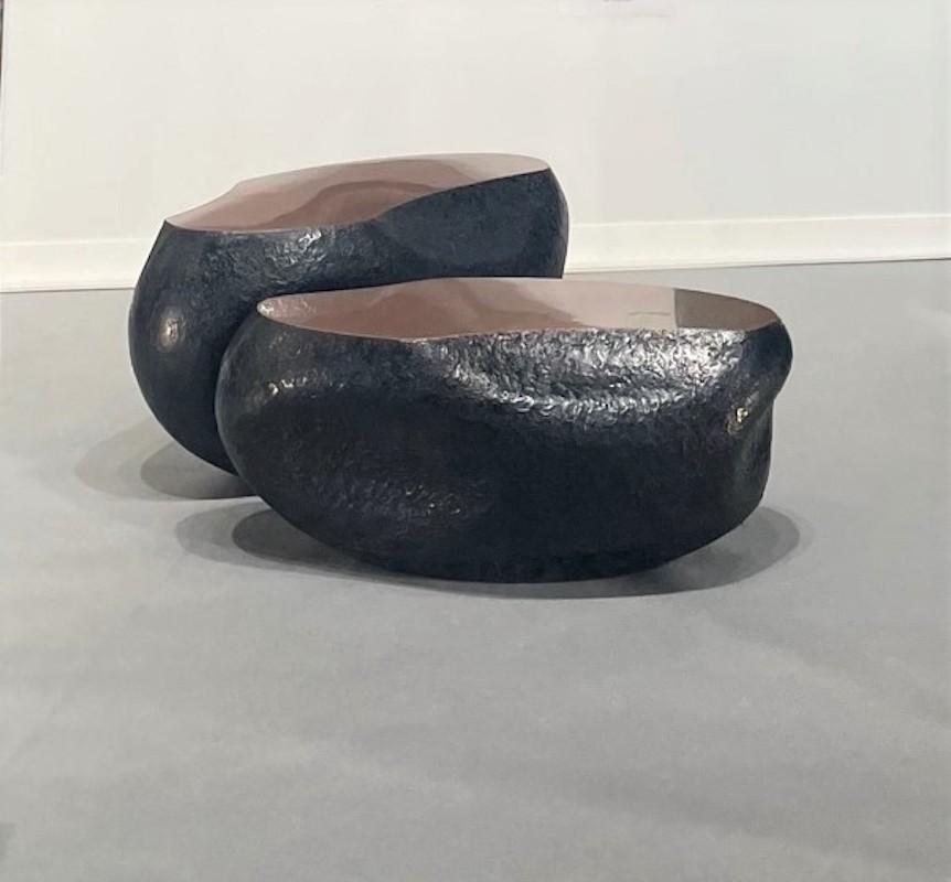 Contemporary Pebble #1 by Frédérique Domergue - Limited-edition, sculptural table For Sale