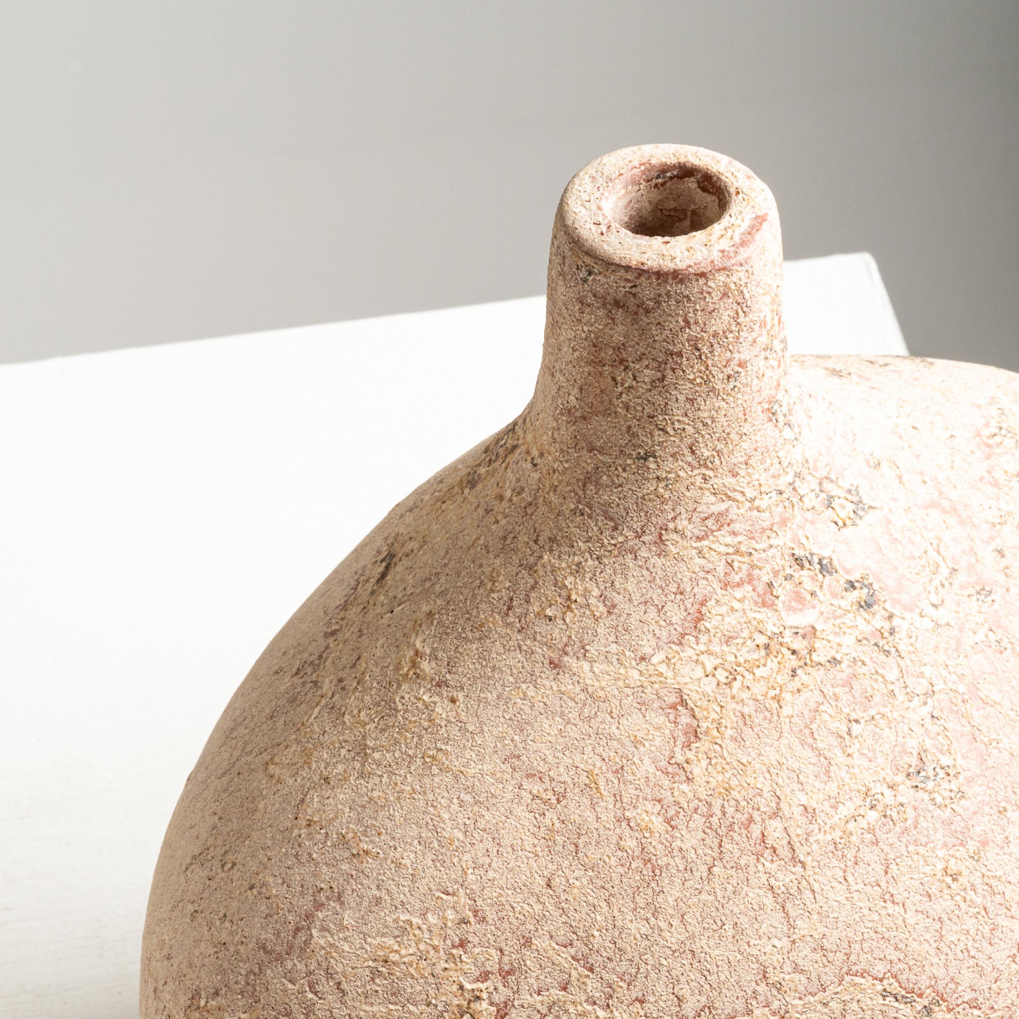 Pebble Vase, Handmade Textured Terracotta Organic Shape in Sand For Sale 1