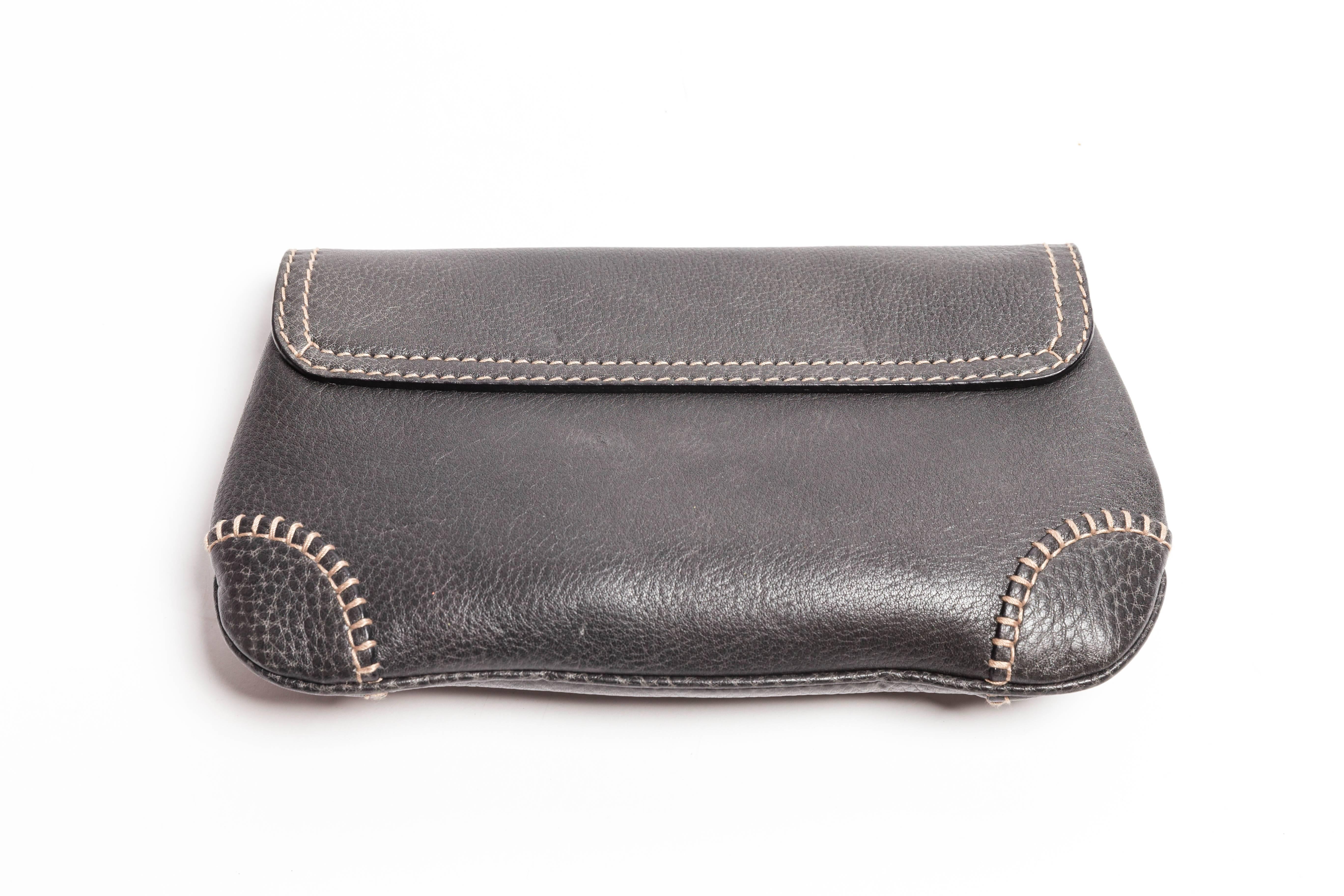  Pebbled Leather Gucci Clutch in Graphite Grey In Good Condition In Westhampton Beach, NY