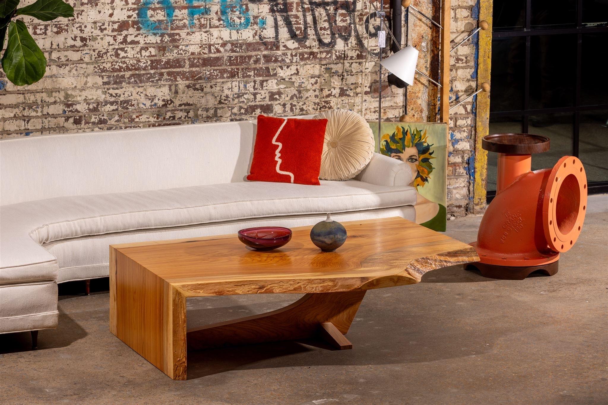Anglo-japonais Table basse Pecan Waterfall en vente