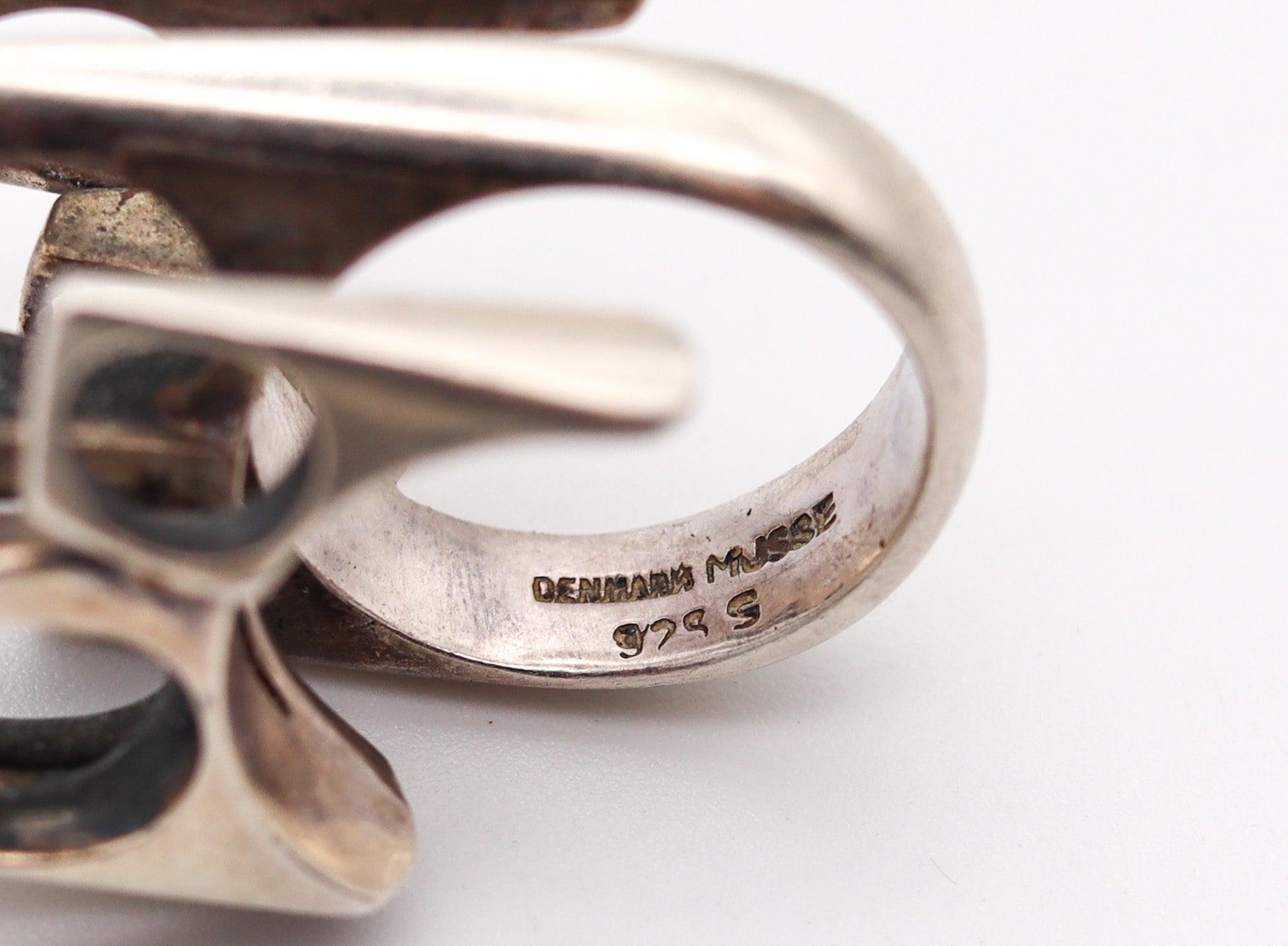 PEDER MUSSE 1970 Denmark Geometric Sculptural Ring In .925 Sterling Silver In Excellent Condition In Miami, FL