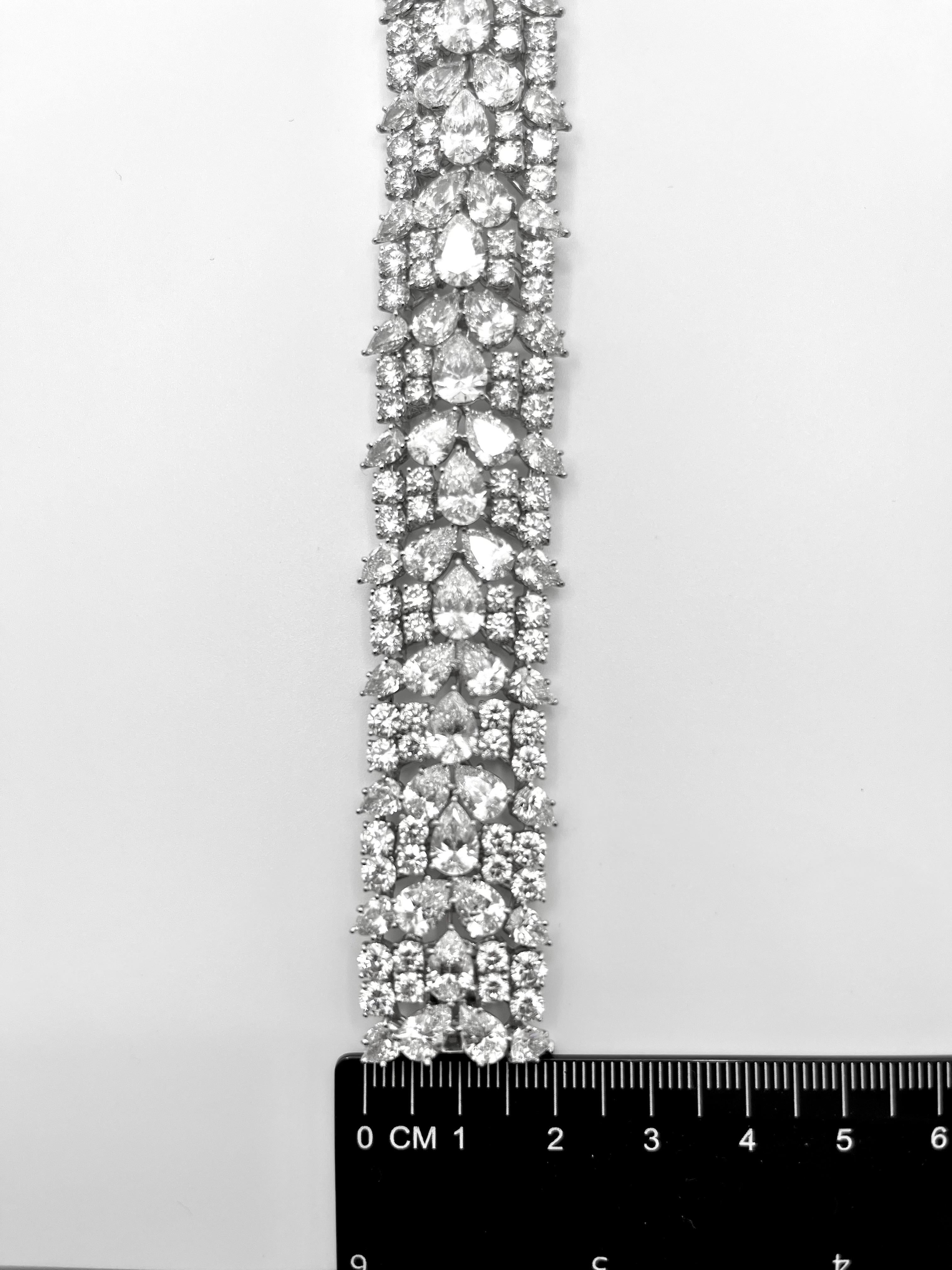 Pederzani Armband aus 60 Karat Platin und Diamanten im Angebot 6