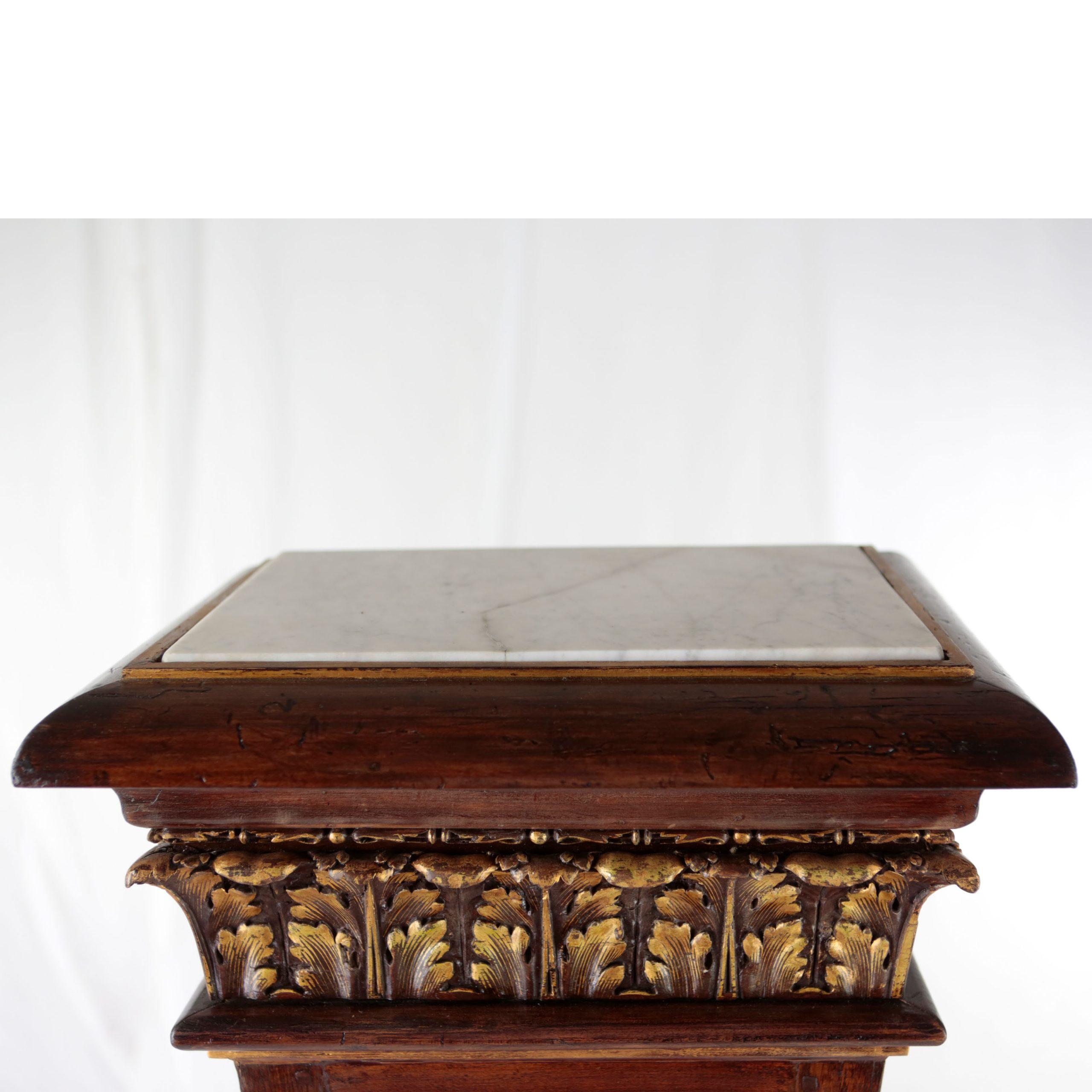 Pedestal 2nd Half 19th Century Nutwood and Marble Top For Sale 2