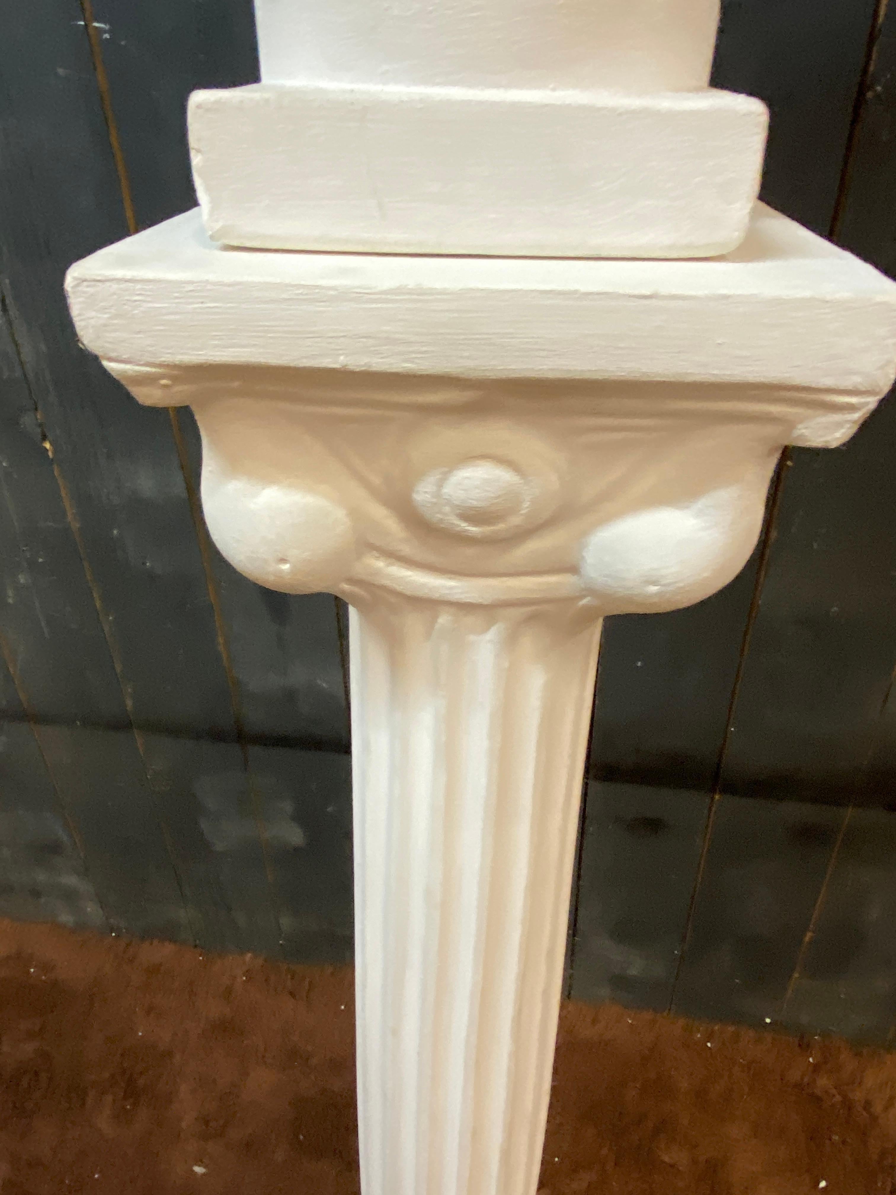 Plaster pedestal and its neo-classical plaster light basin circa 1940/1950 For Sale