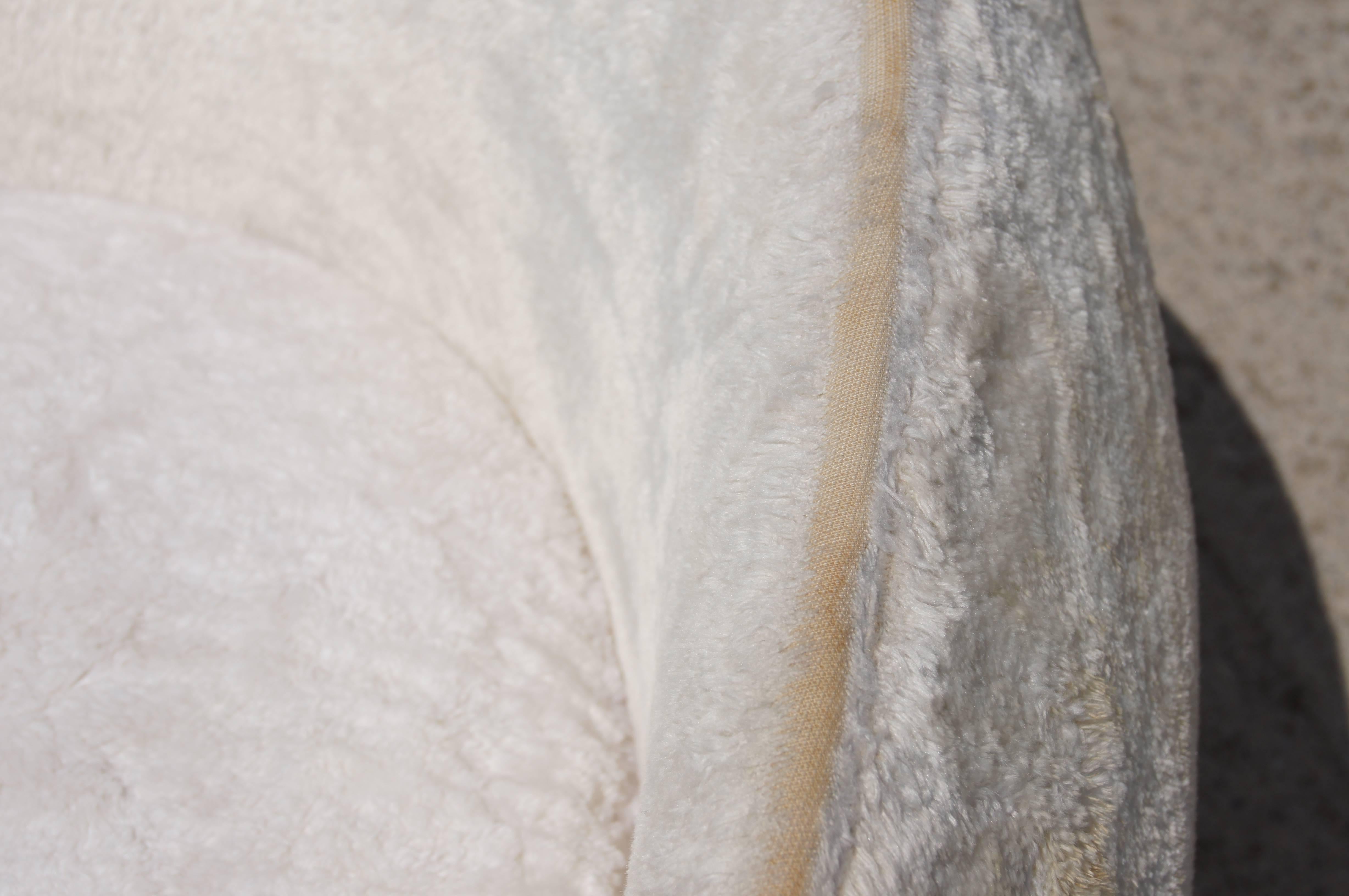 Tessile Poltrona con piedistallo e base girevole in cromo di Adrian Pearsall per Craft in vendita