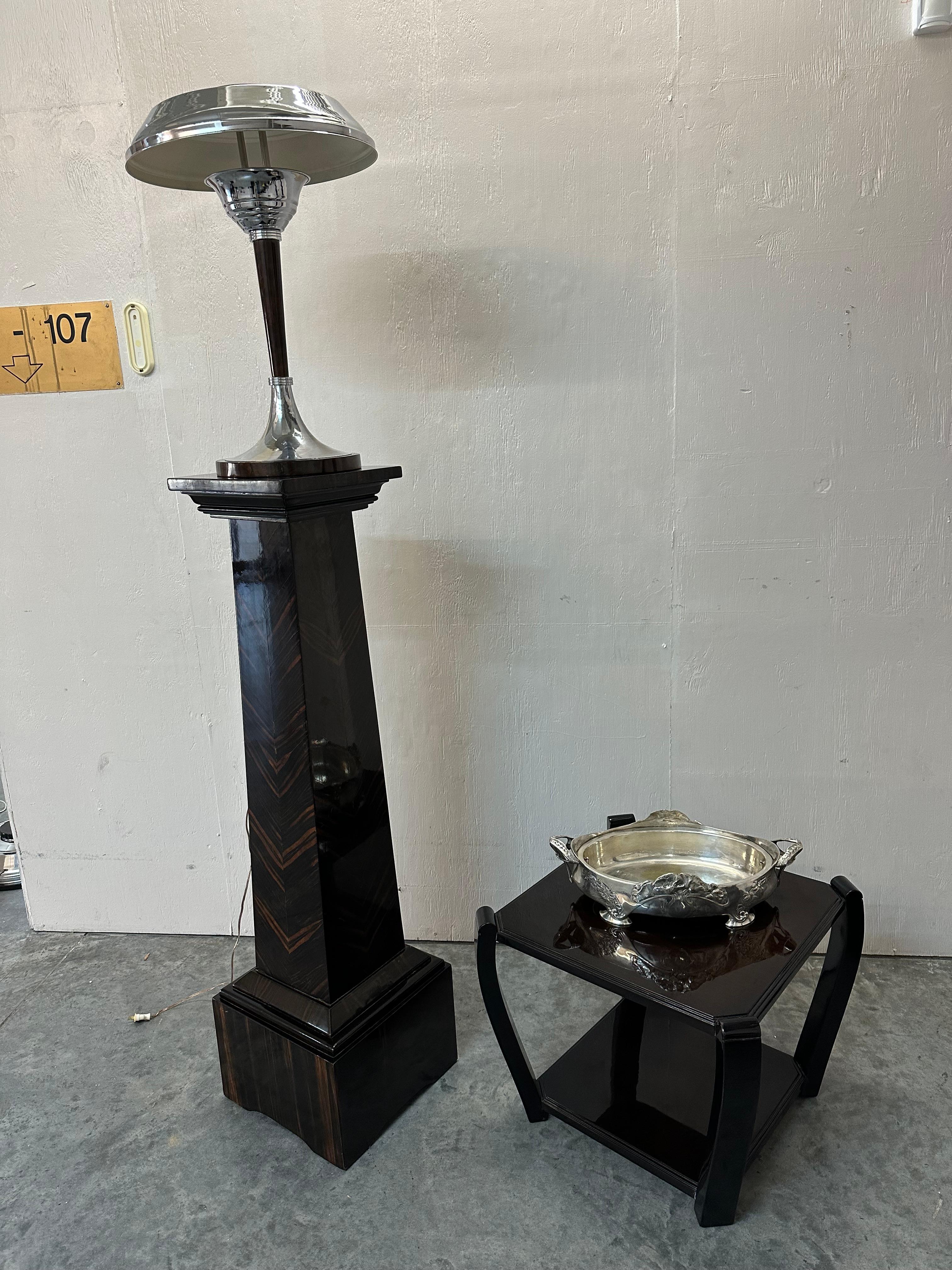 French Pedestal Art deco, 1920 For Sale