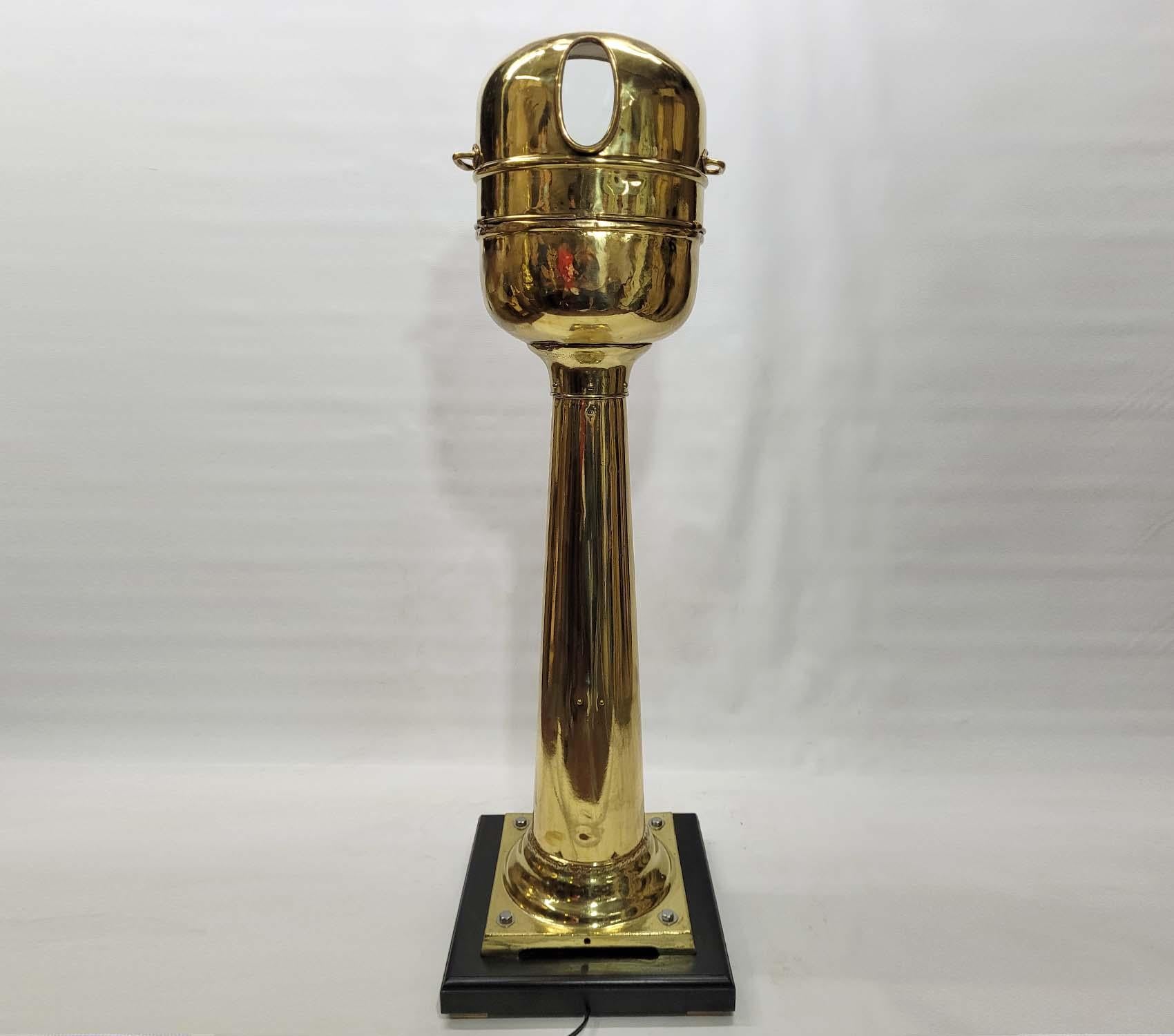 Binnacle Kelvin Bottomley et Baird LTD en vente 11