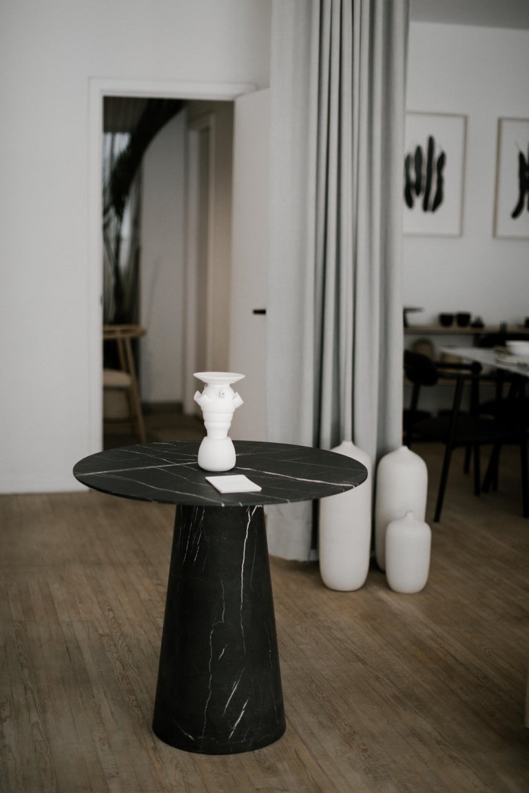 Pedestal black marble Table For Sale at 1stDibs