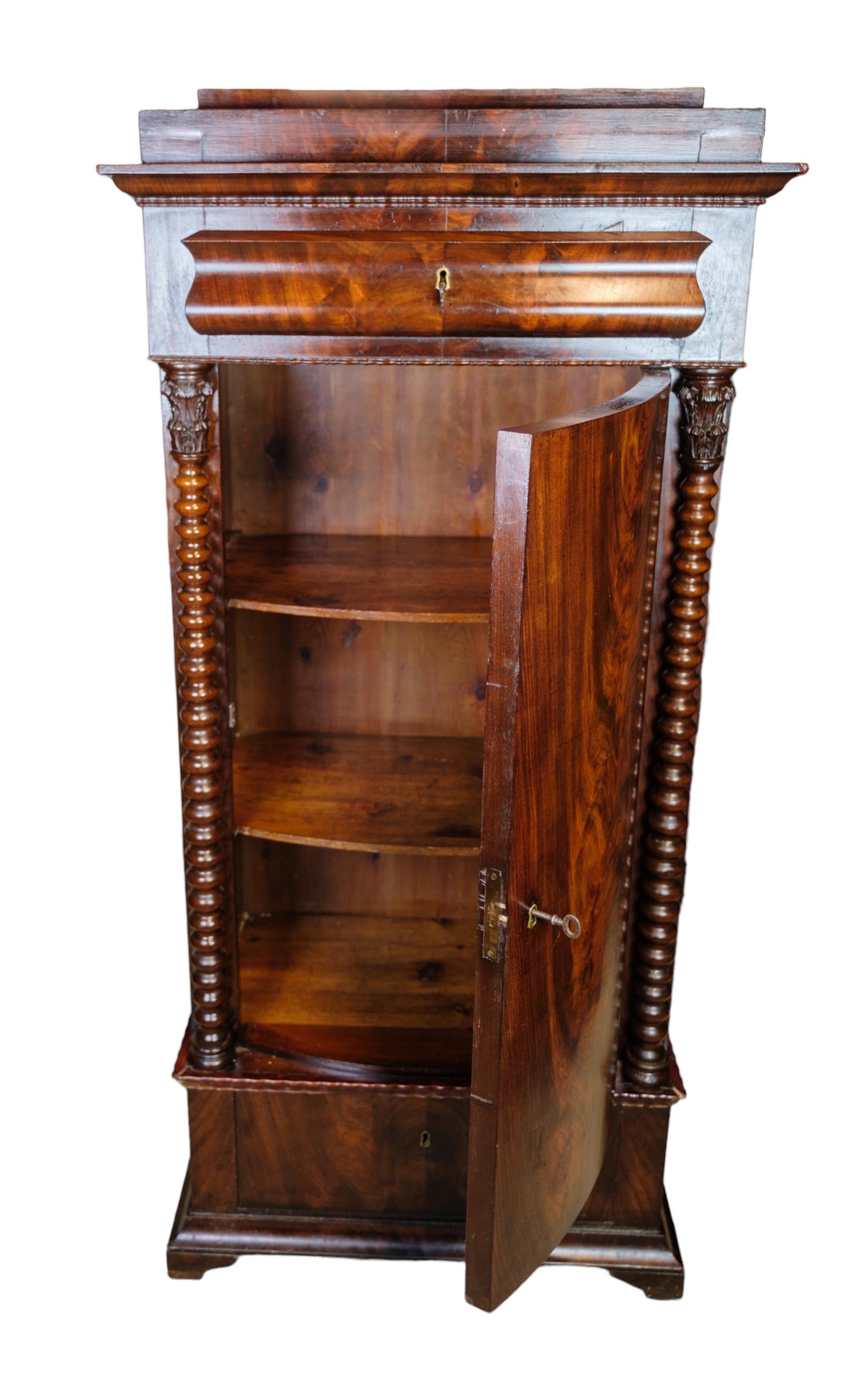 Pedestal cabinet in Mahogany Late Empire perid from the 1840s For Sale 1