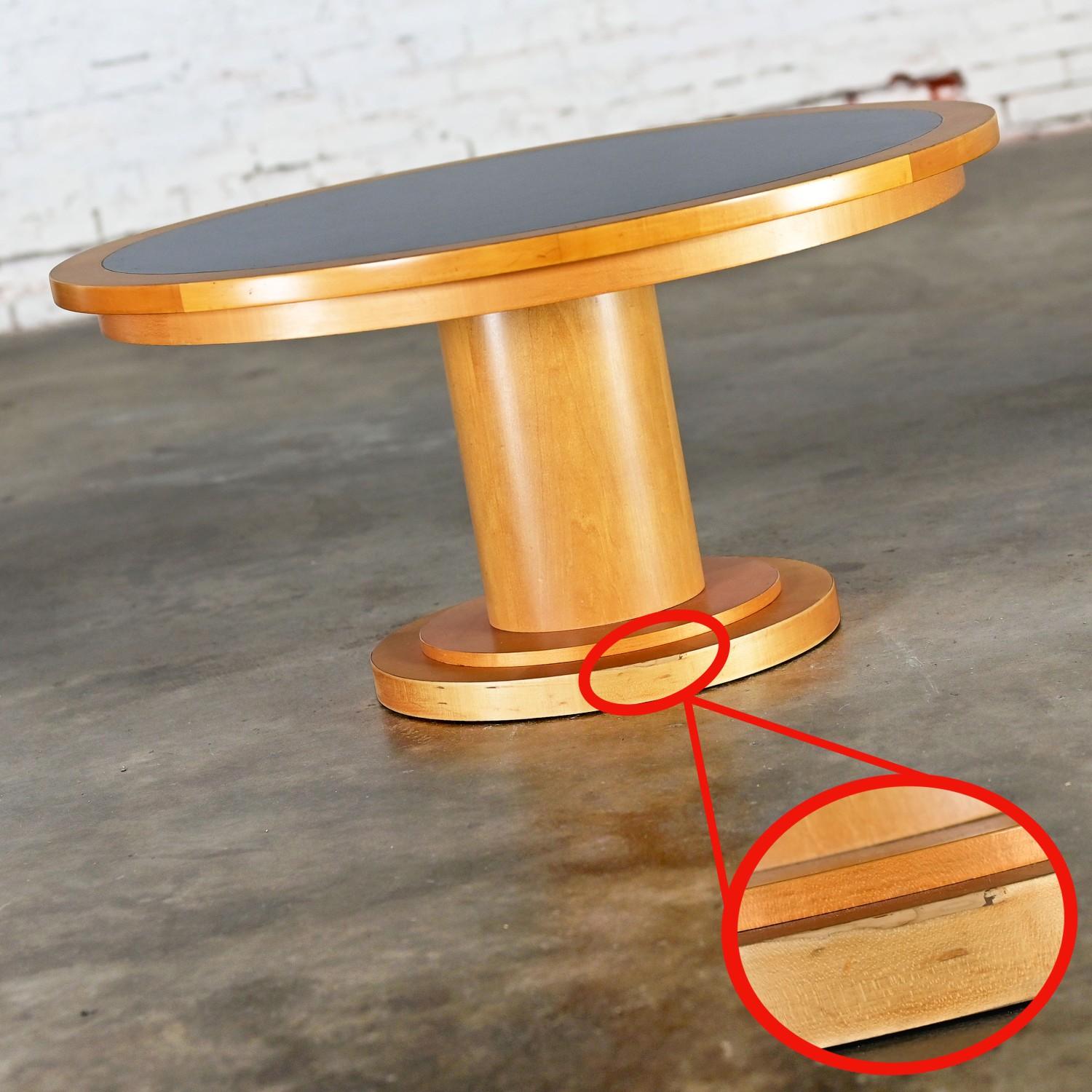 Table basse sur piédestal de Michael Graves pour Craftwood, Div. de Sonnenberg Ind en vente 8