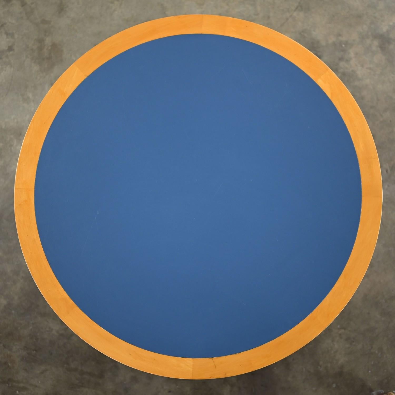 Table basse sur piédestal de Michael Graves pour Craftwood, Div. de Sonnenberg Ind en vente 2