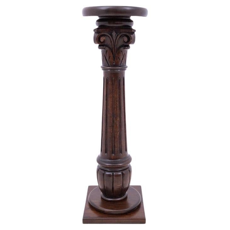 Pedestal - columna, principios del siglo XX, Europa Occidental.