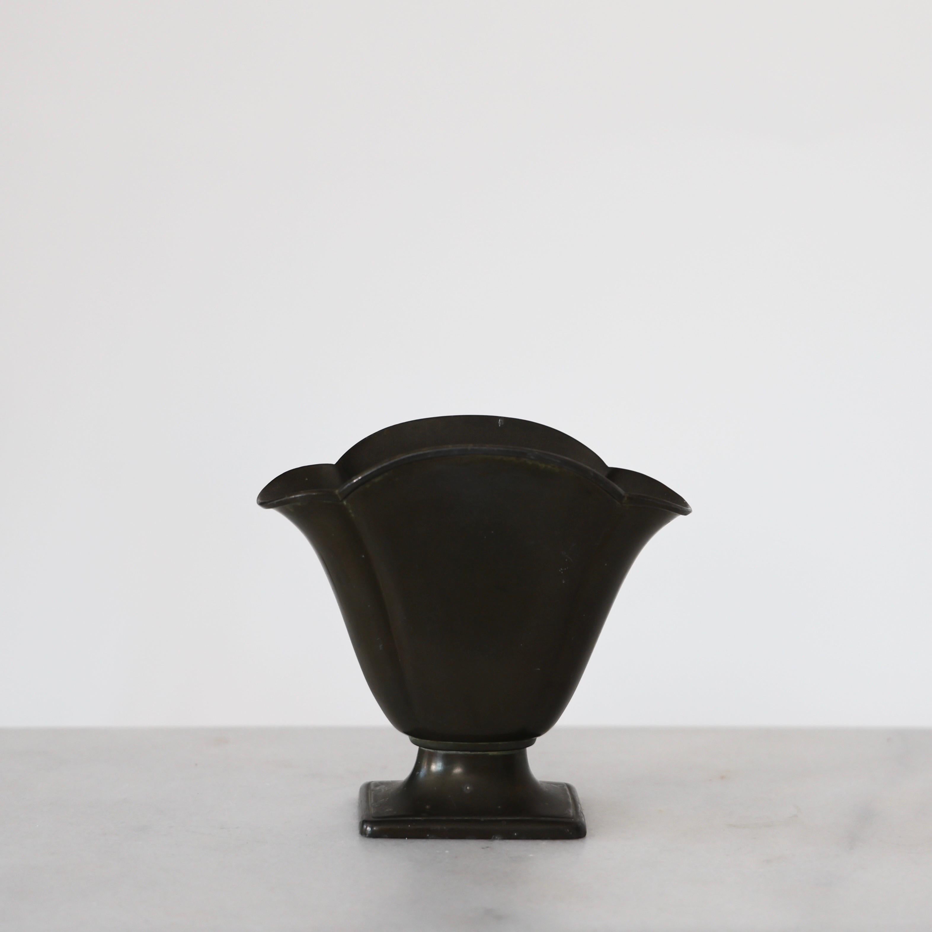 Pedestal Discometal Vase by Just Andersen, 1920s, Denmark In Fair Condition In Værløse, DK