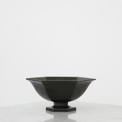 Diskometallschüssel auf Sockel, entworfen von Just Andersen, 1920er Jahre, Dänemark