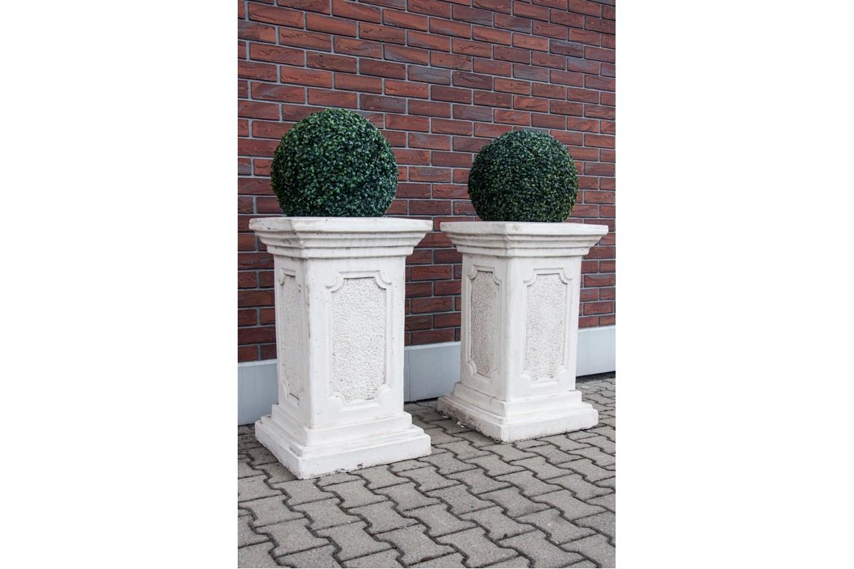 Dimensions : hauteur 88 cm / largeur 52 cm / profondeur. 52 cm